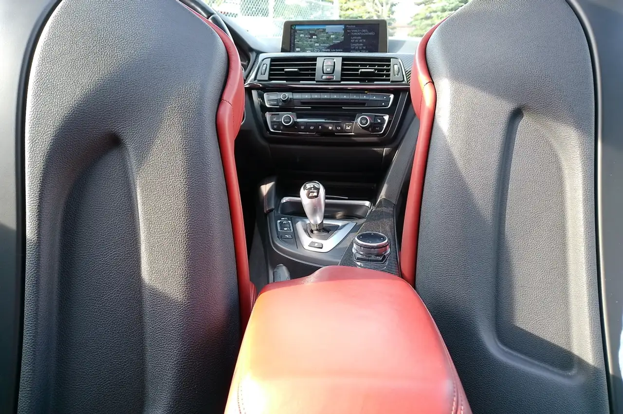 BMW M4 photo BMW M4