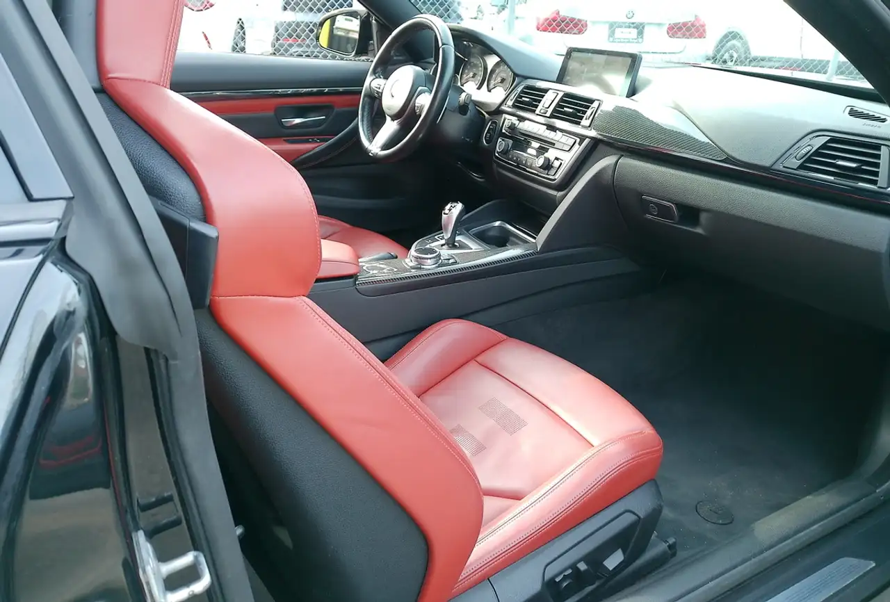 BMW M4 photo BMW M4