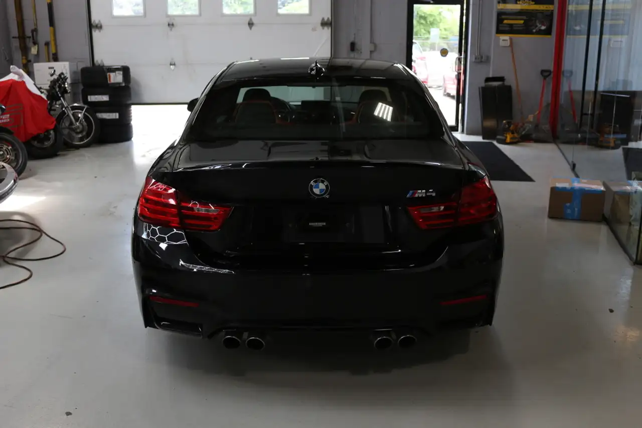 BMW M4 photo BMW M4