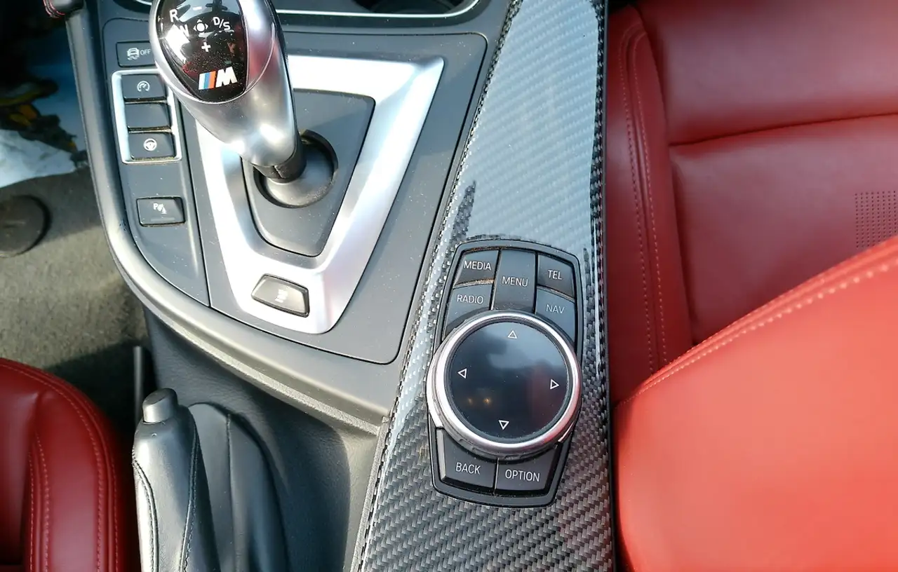 BMW M4 photo BMW M4
