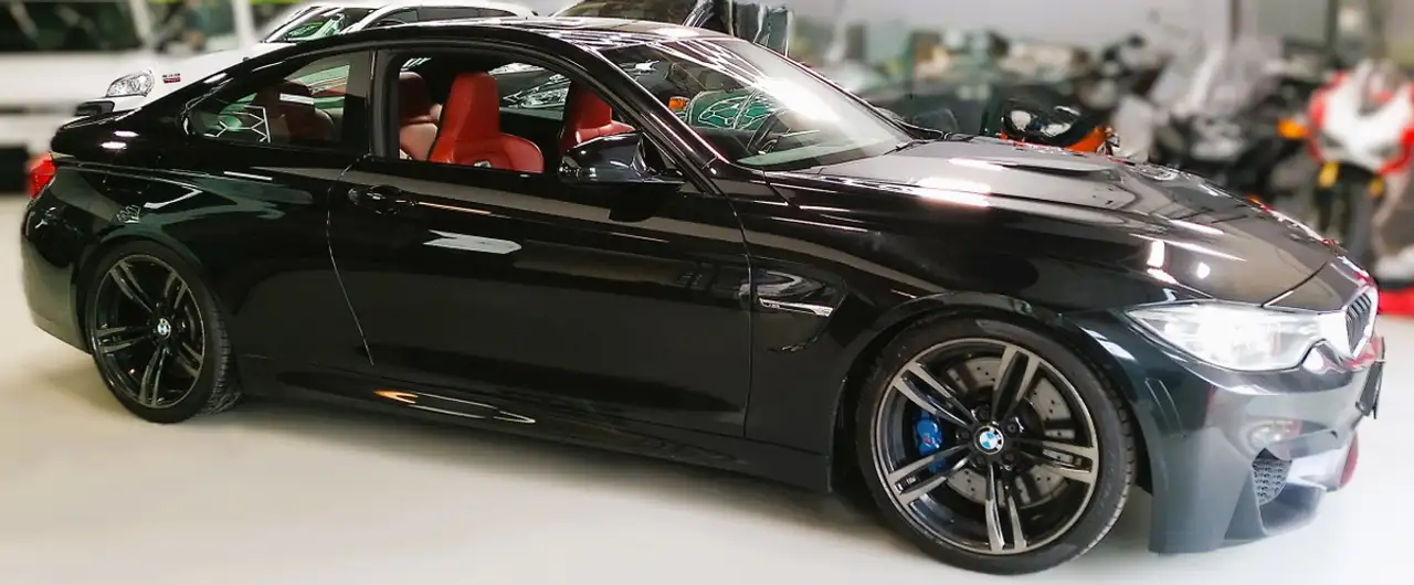 BMW M4 photo BMW M4