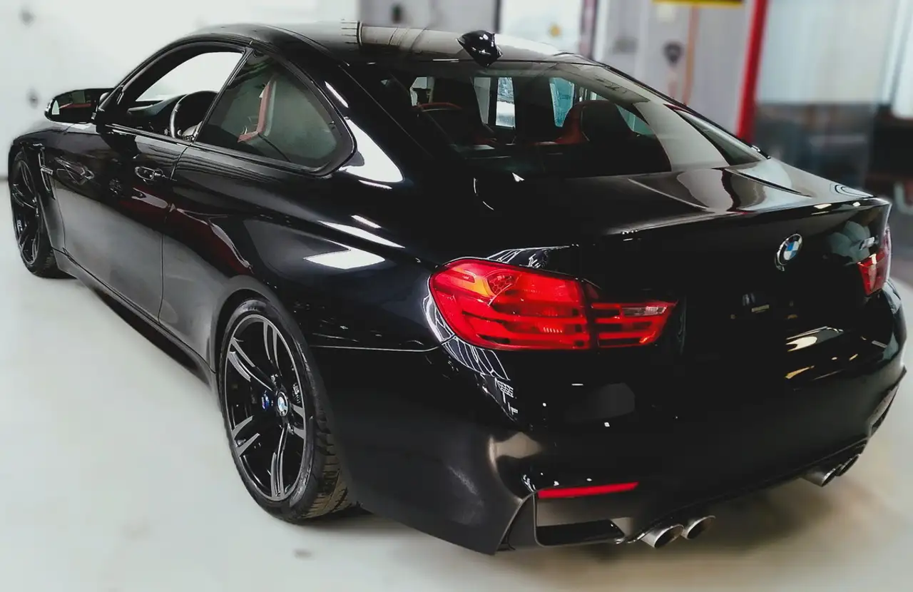 BMW M4 photo BMW M4