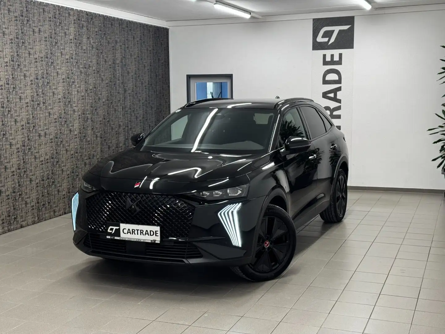 DS Automobiles DS 7 7 1.5 BlueHDi 130 FAP Performance Line+ S&S/ LED/ Schwarz - 2