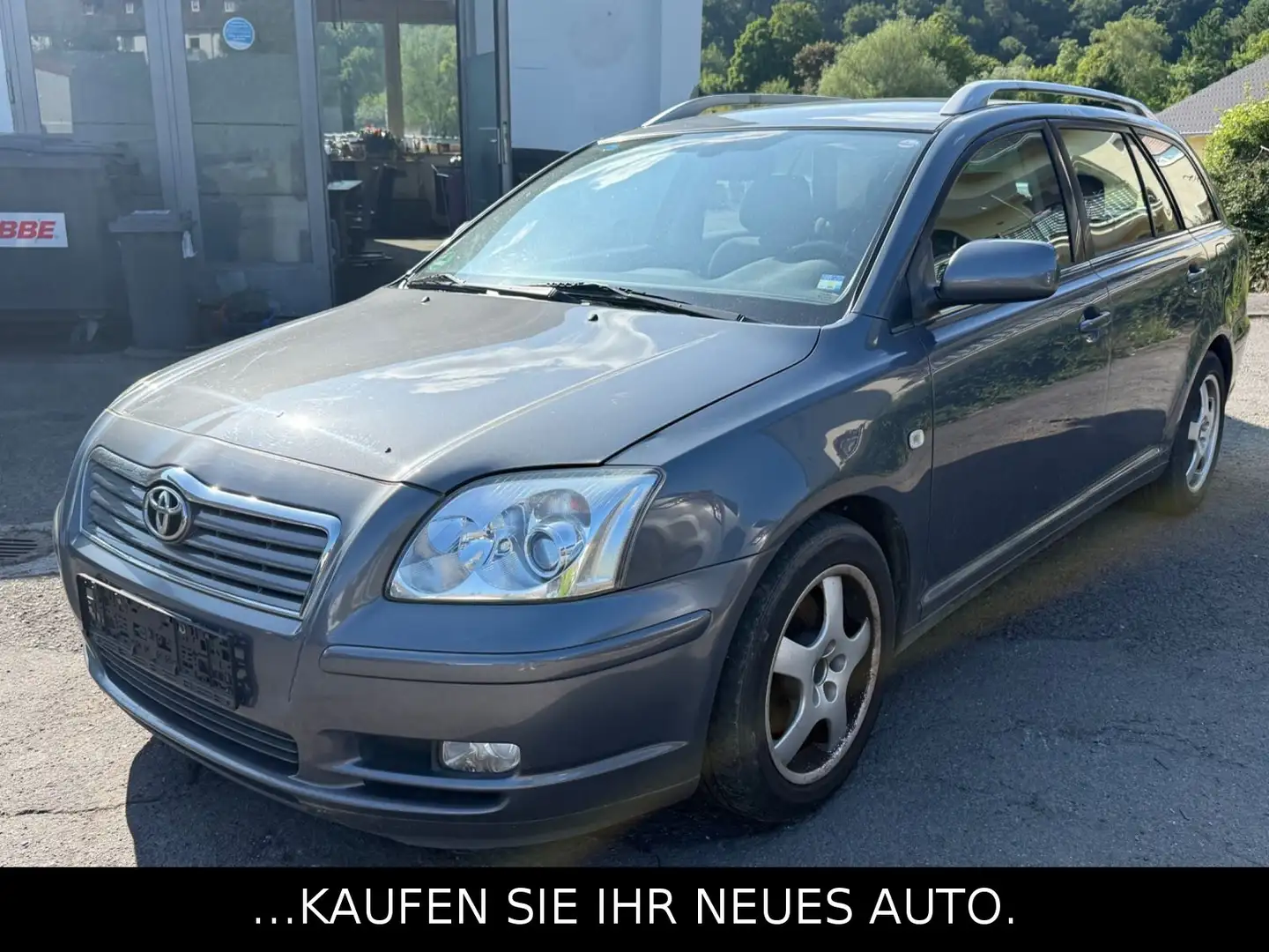 Toyota Avensis Kombi 2.0 Sol*TÜV bis 01/2026 Grau - 1