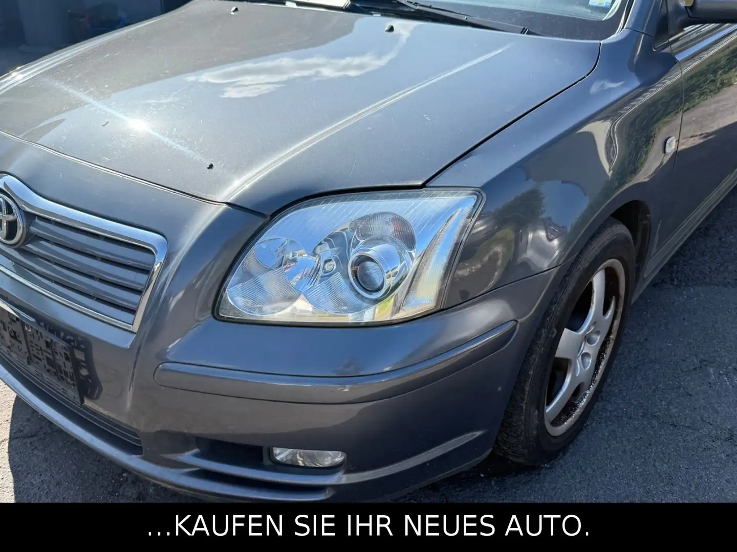 Toyota Avensis Kombi 2.0 Sol*TÜV bis 01/2026 Grau - 2