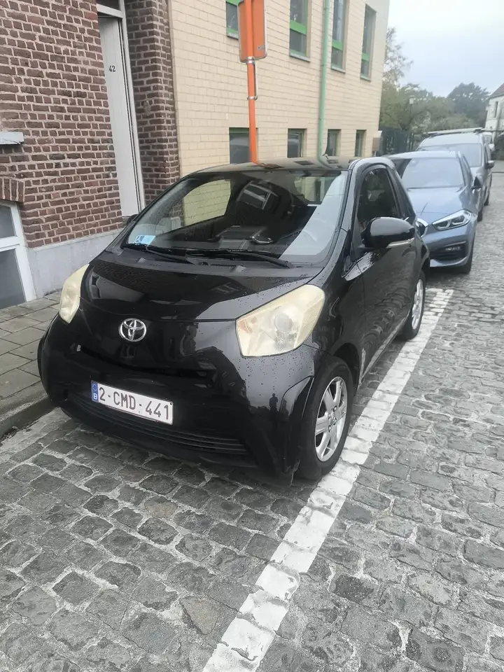 Toyota iQ