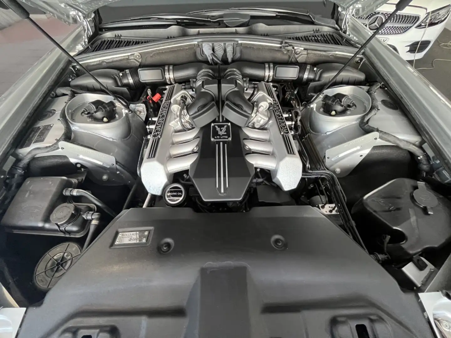 Rolls-Royce Phantom V12 Gris - 2