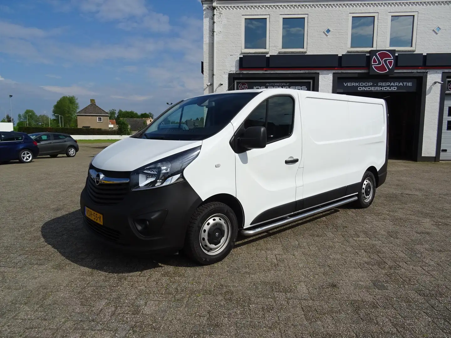 Opel Vivaro GB 1.6 CDTi 95pk L2H1 350/3070 Biały - 1