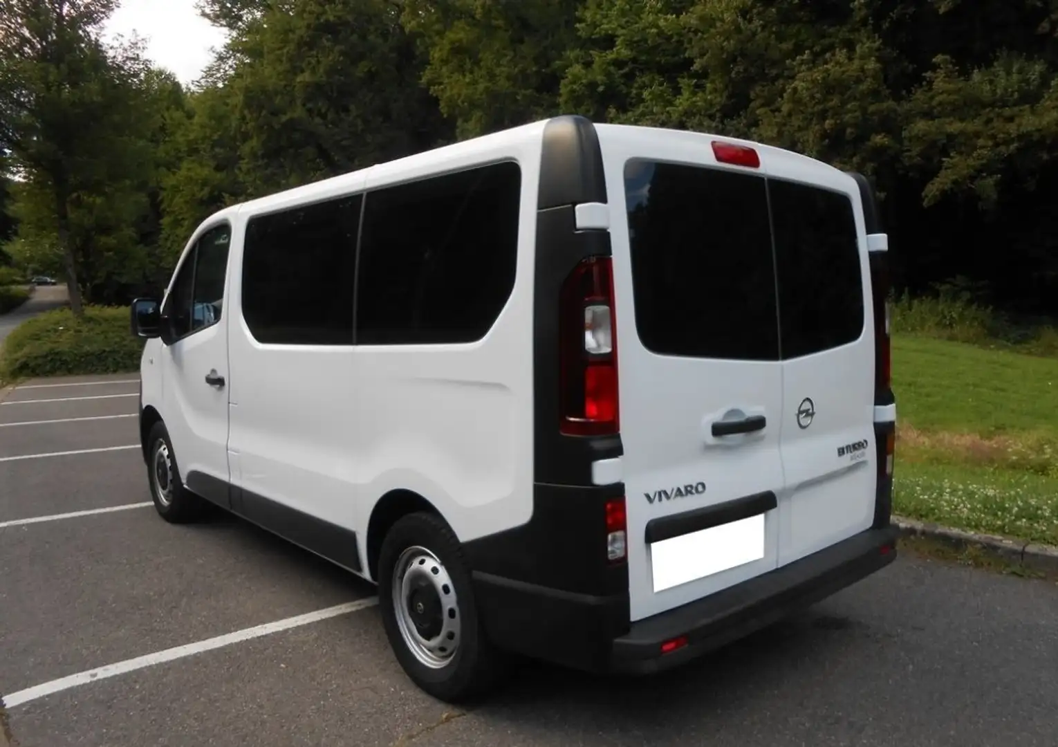 Opel Vivaro Combi K2700 L1H1 1.6 CDTI 125 ch Bi-Turbo ecoFlex - 2