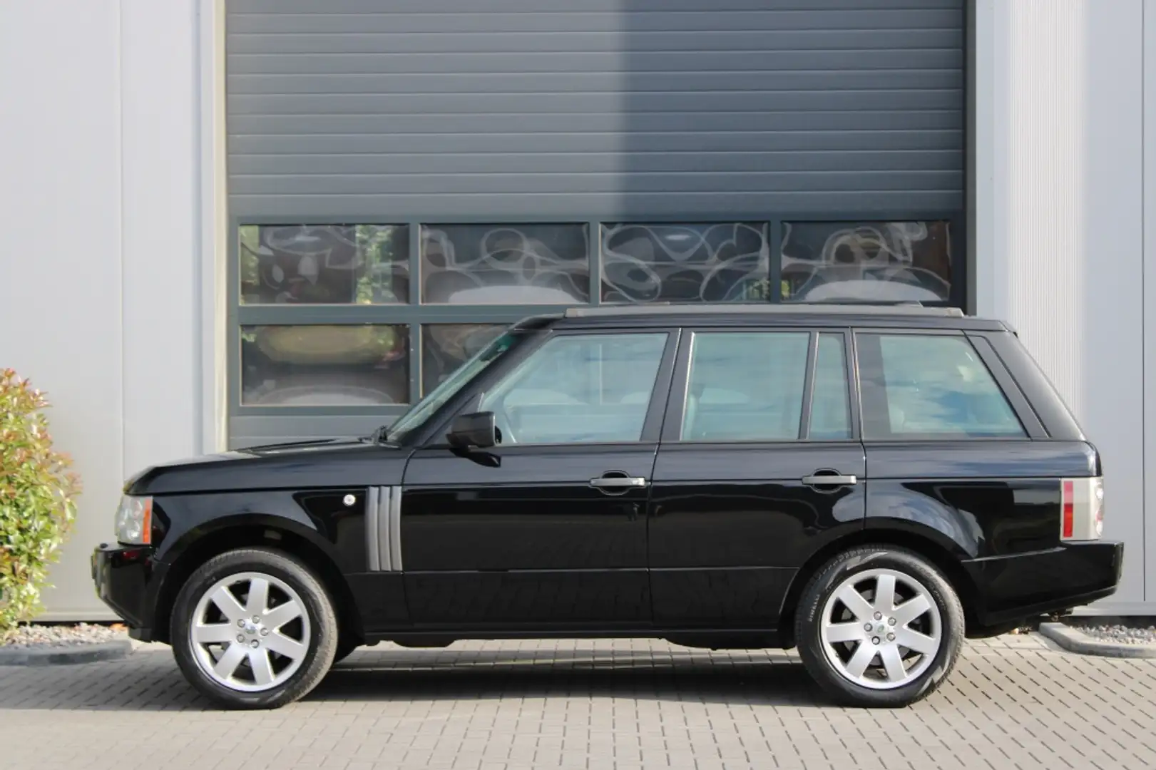 Land Rover Range Rover 4.4 V8 HSE Youngtimer | Schuif-kanteldak | Navi | Negru - 2