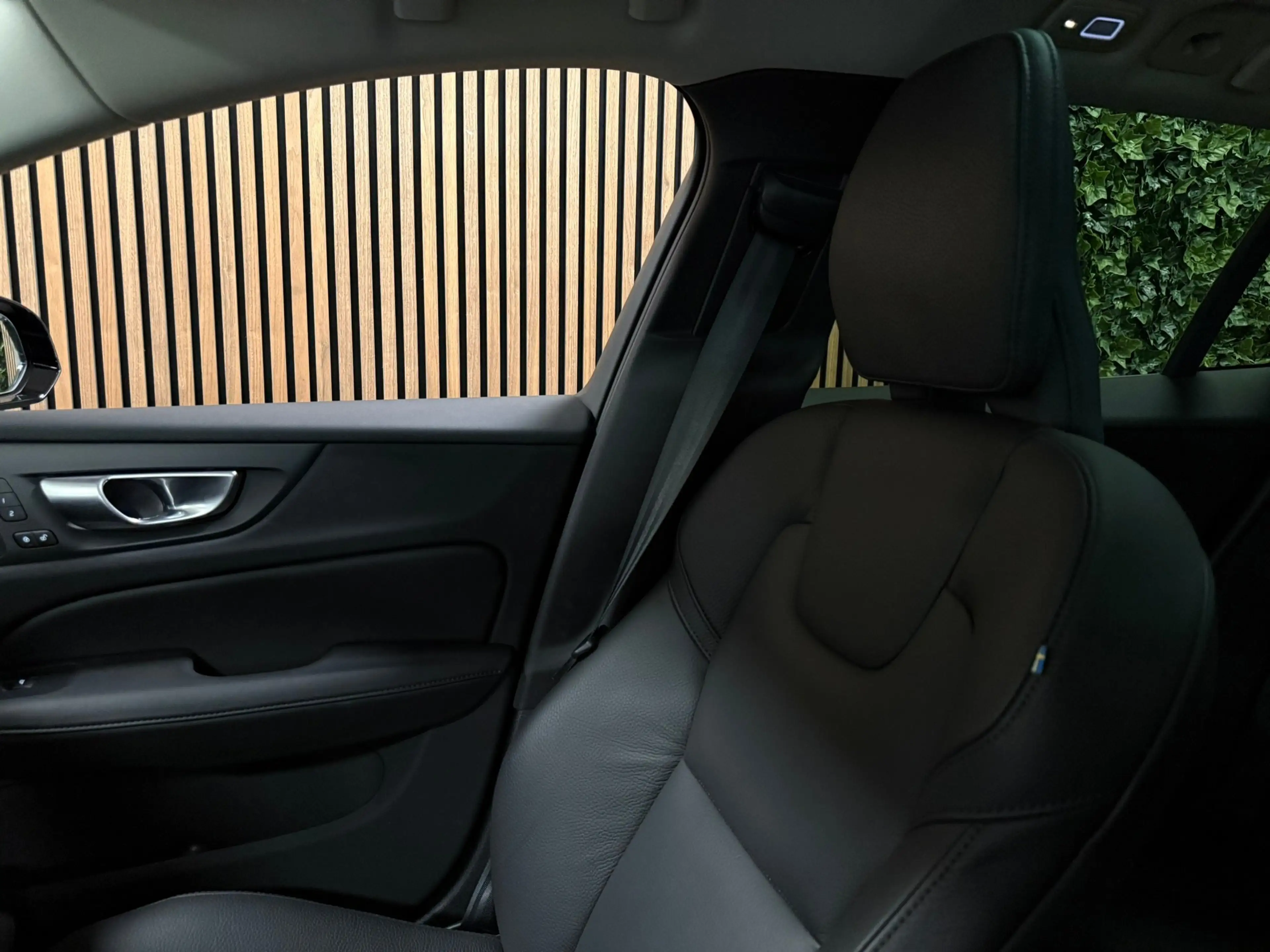 Volvo V60 B4 Plus Dark | Schuifdak | Trekhaak | Adaptieve Cr — photo 35