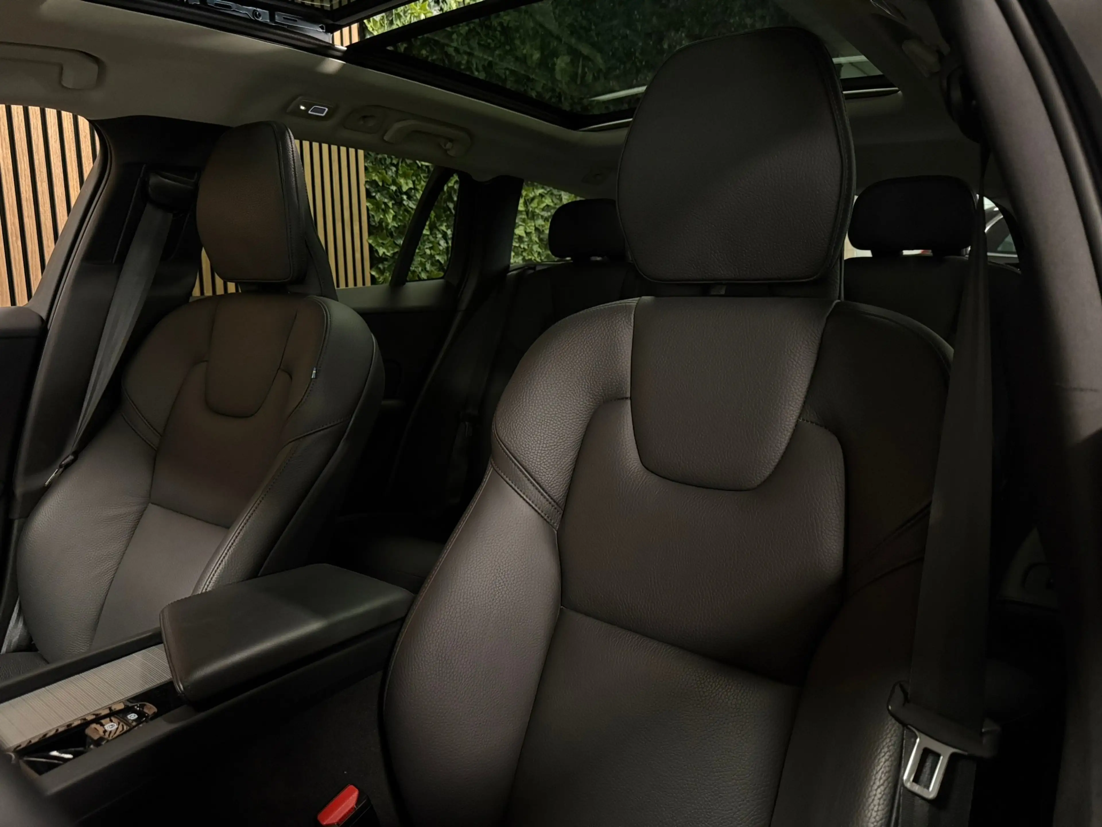 Volvo V60 B4 Plus Dark | Schuifdak | Trekhaak | Adaptieve Cr — photo 20