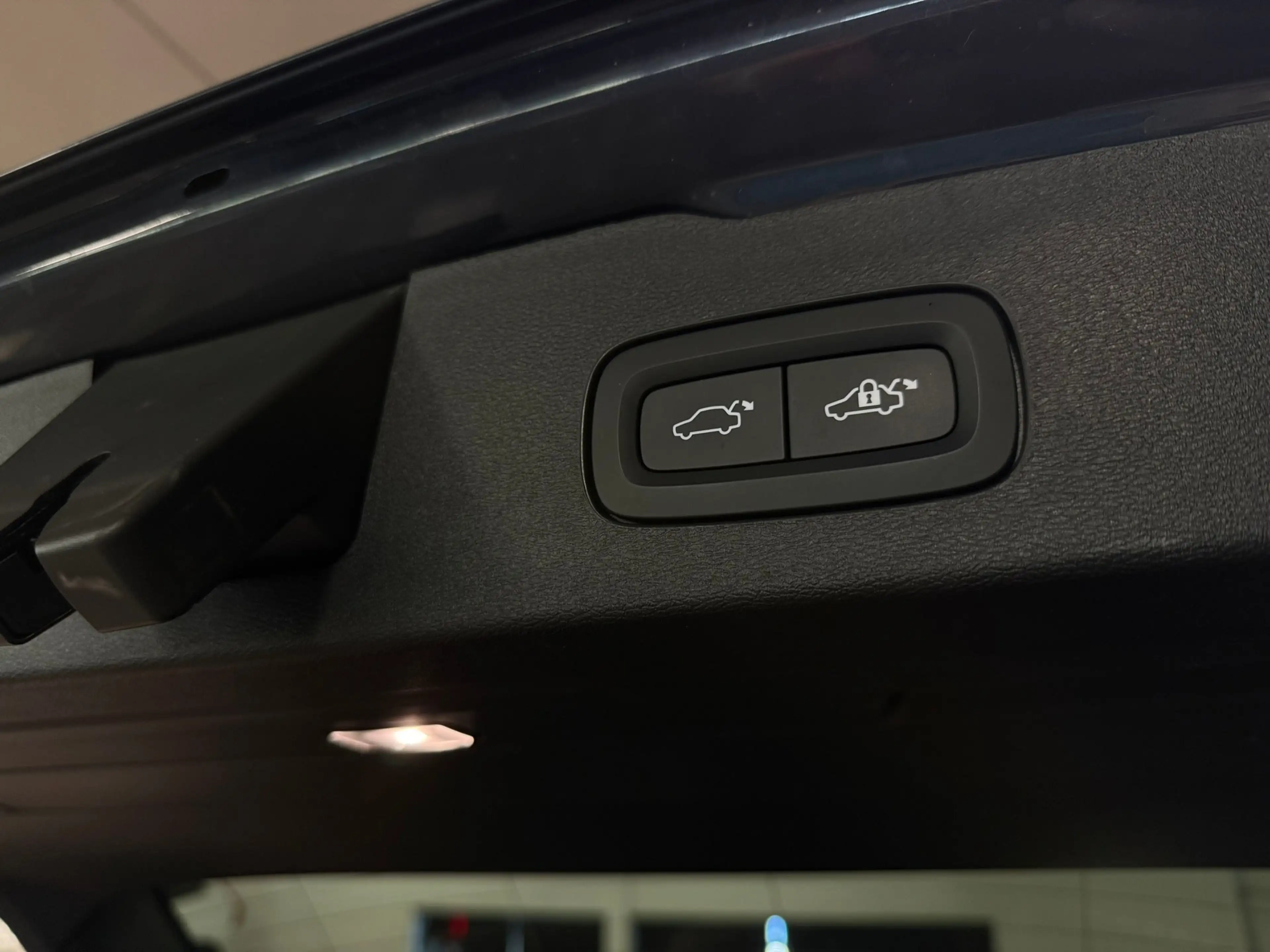 Volvo V60 B4 Plus Dark | Schuifdak | Trekhaak | Adaptieve Cr — photo 12