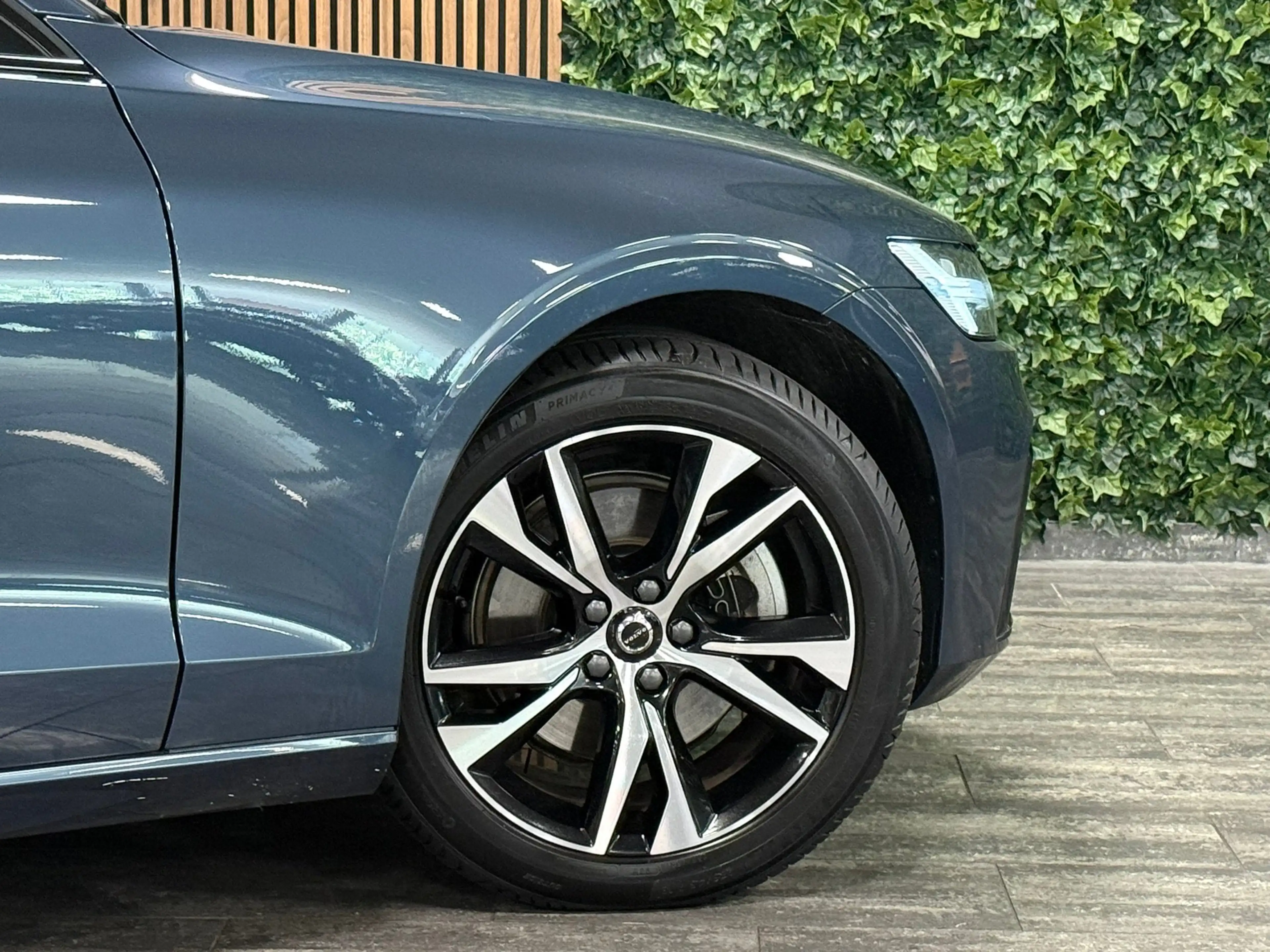 Volvo V60 B4 Plus Dark | Schuifdak | Trekhaak | Adaptieve Cr — photo 4