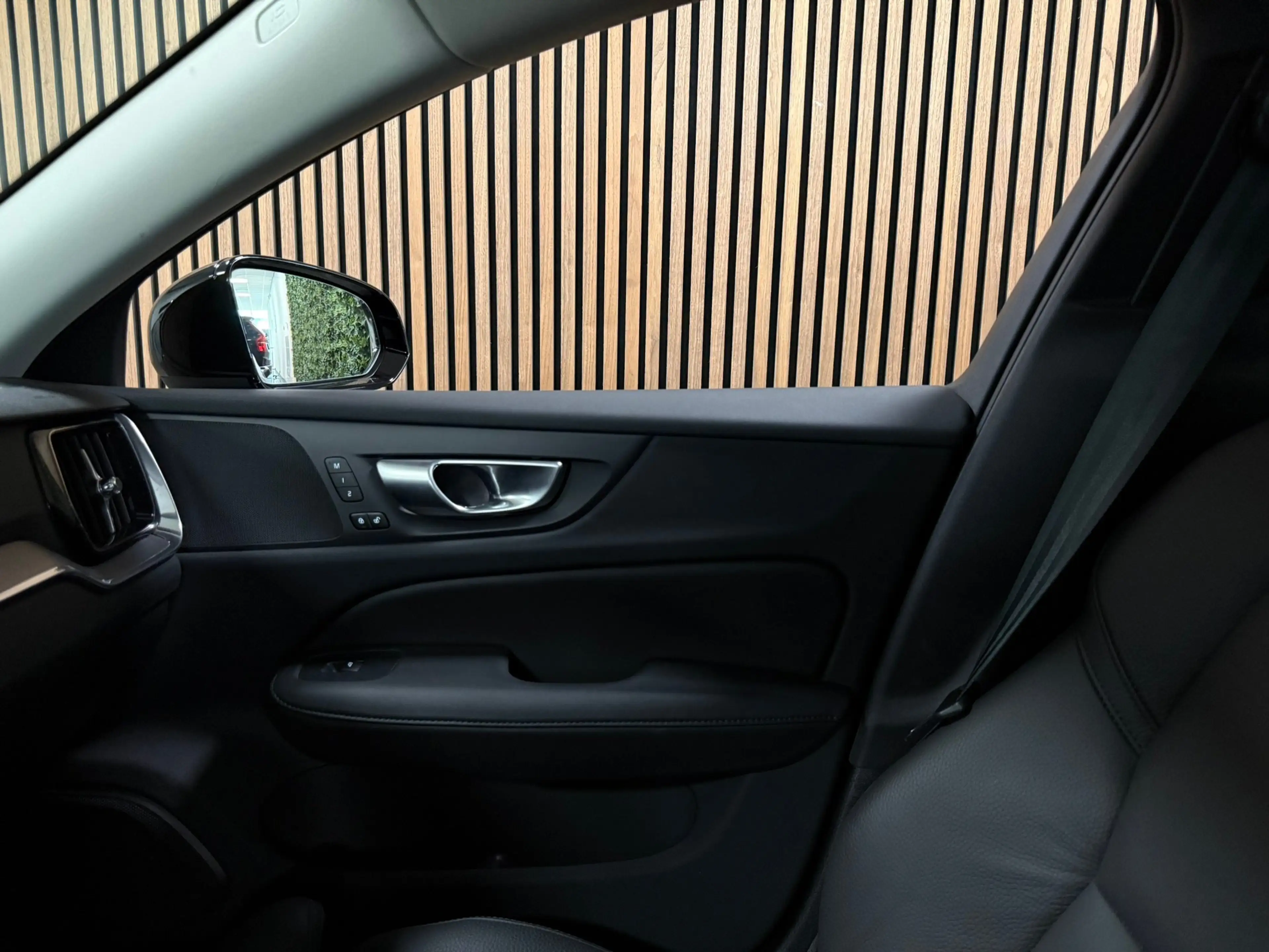 Volvo V60 B4 Plus Dark | Schuifdak | Trekhaak | Adaptieve Cr — photo 34