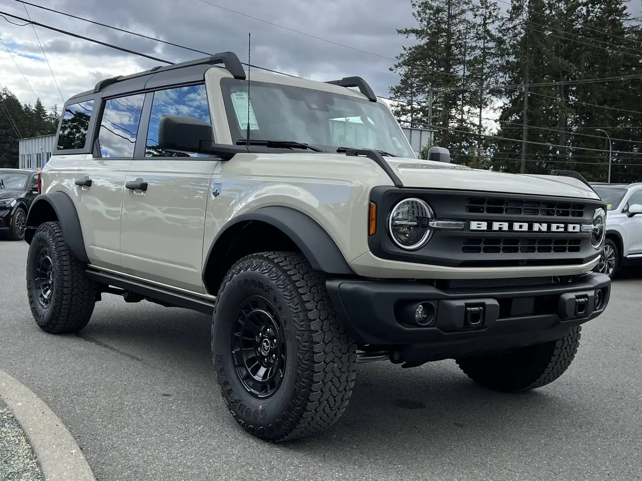 Ford Bronco снимка Ford Bronco