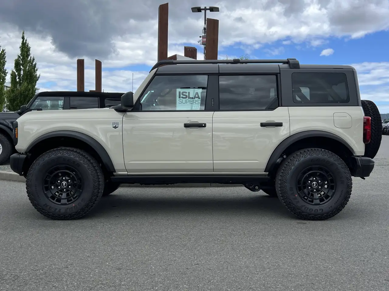 Ford Bronco снимка Ford Bronco