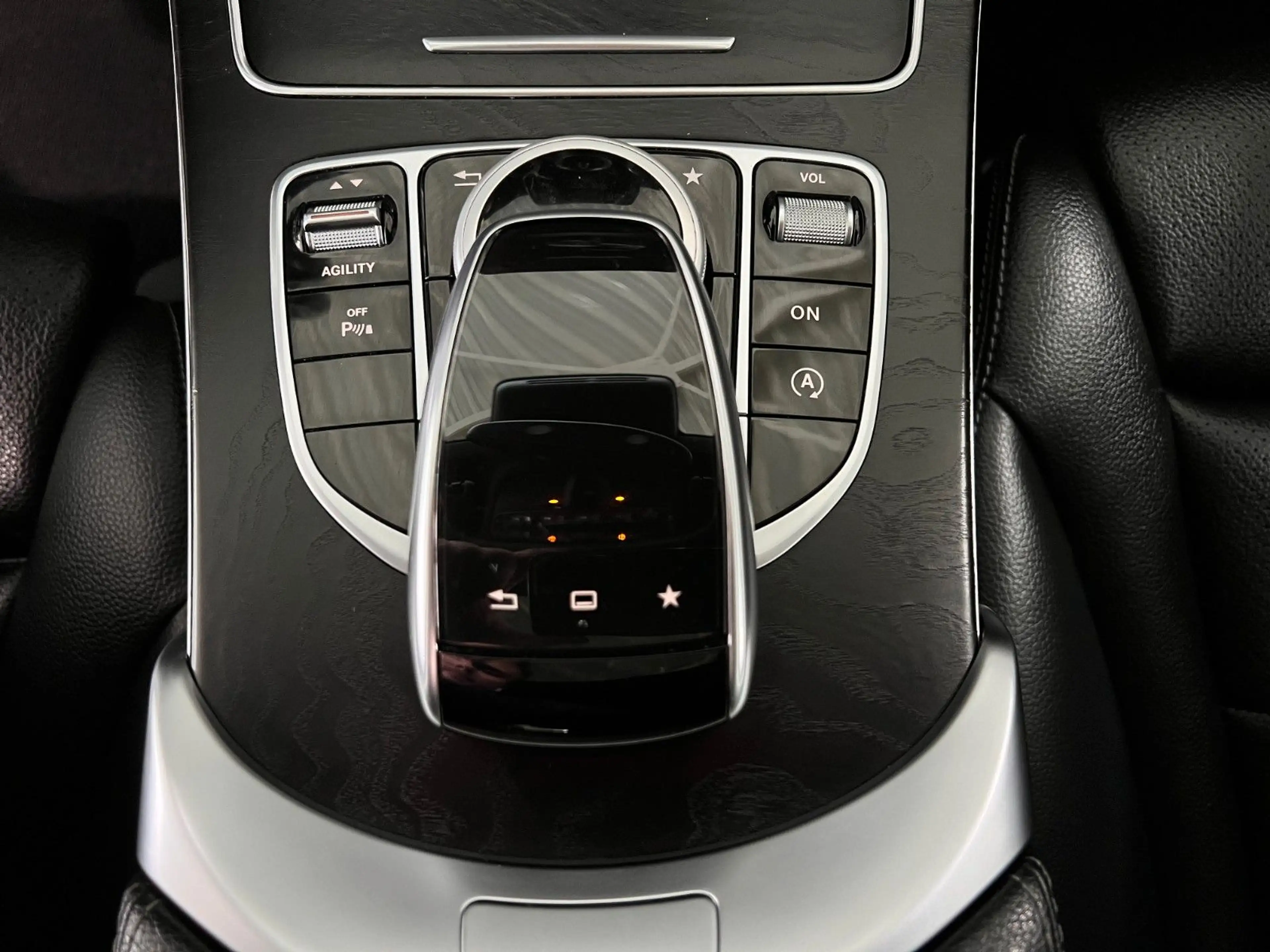 Mercedes-Benz C 200 CGI Lim. AMG | GSD | NAVI | SHZ | AHK — photo 15
