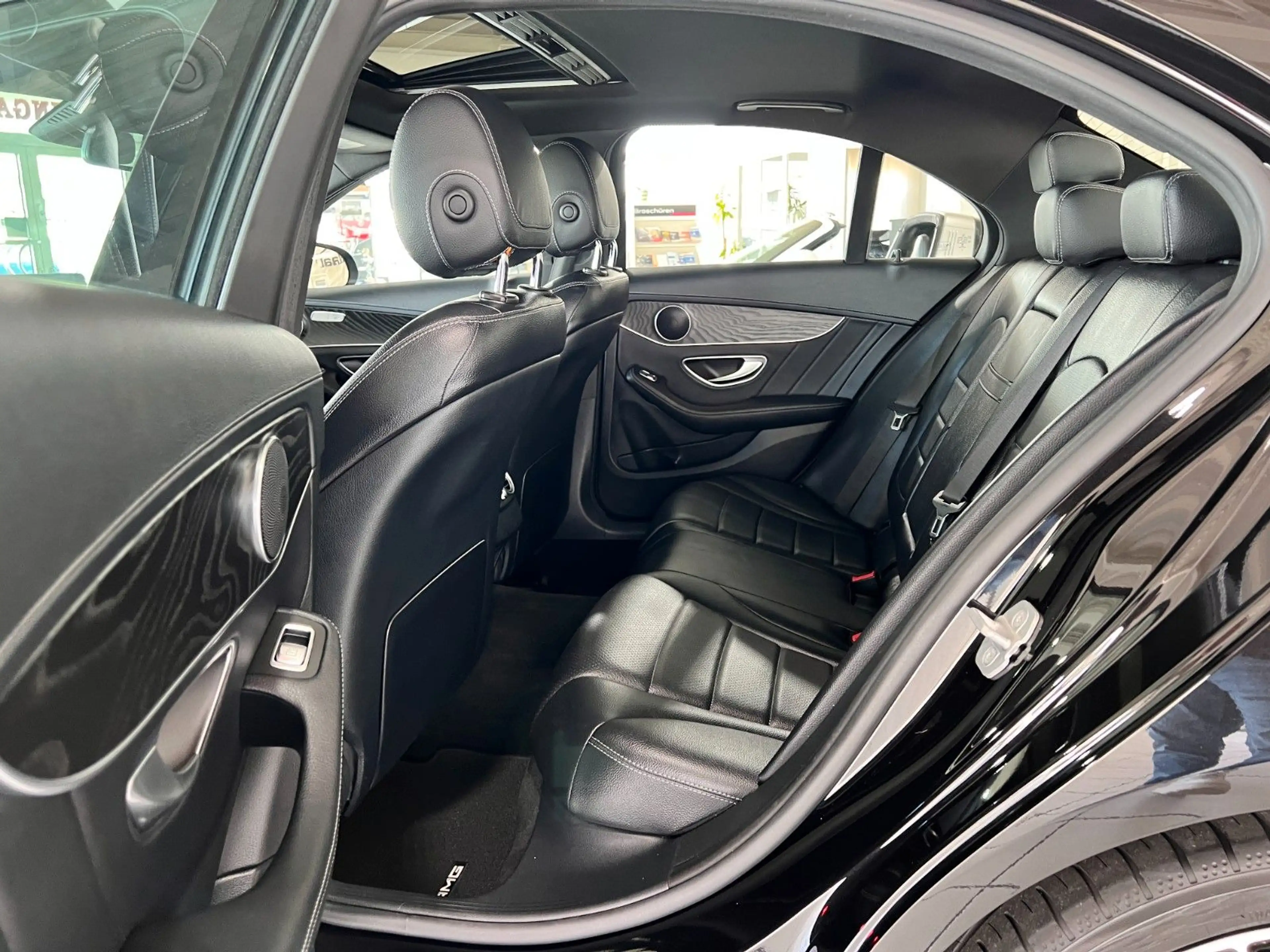Mercedes-Benz C 200 CGI Lim. AMG | GSD | NAVI | SHZ | AHK — photo 21