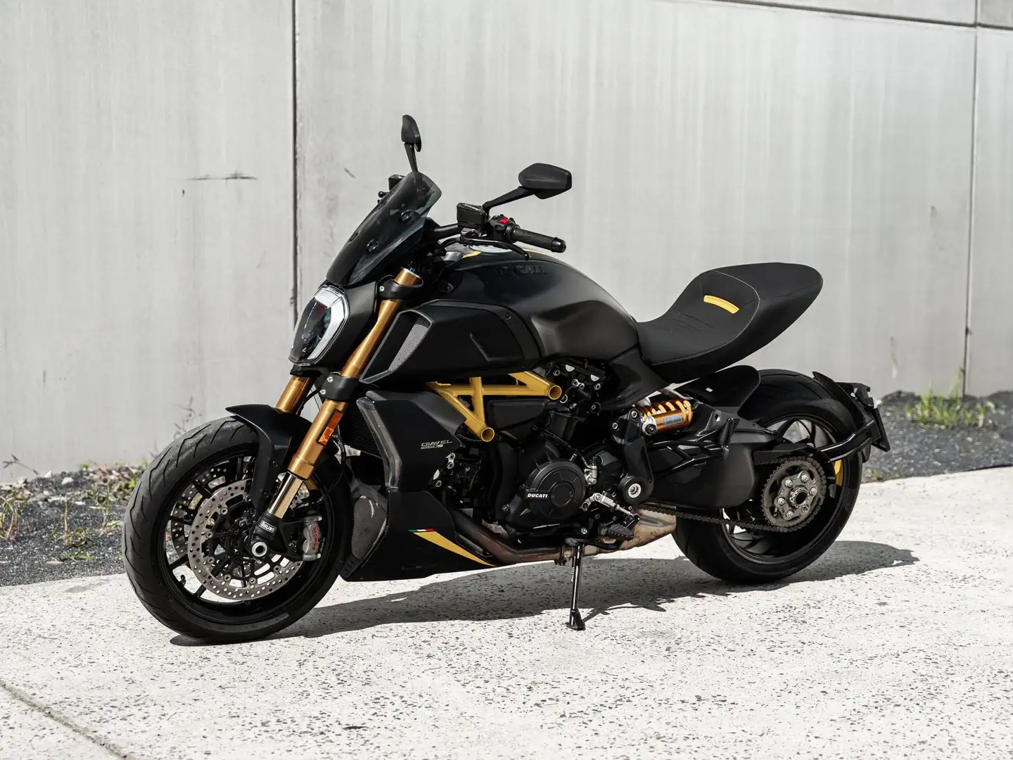 Ducati Diavel 1260 S ** 3000 km ** Black And Steel - 1