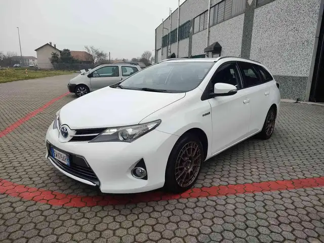 Toyota Auris Touring Sports 1.8 Hybrid Lounge