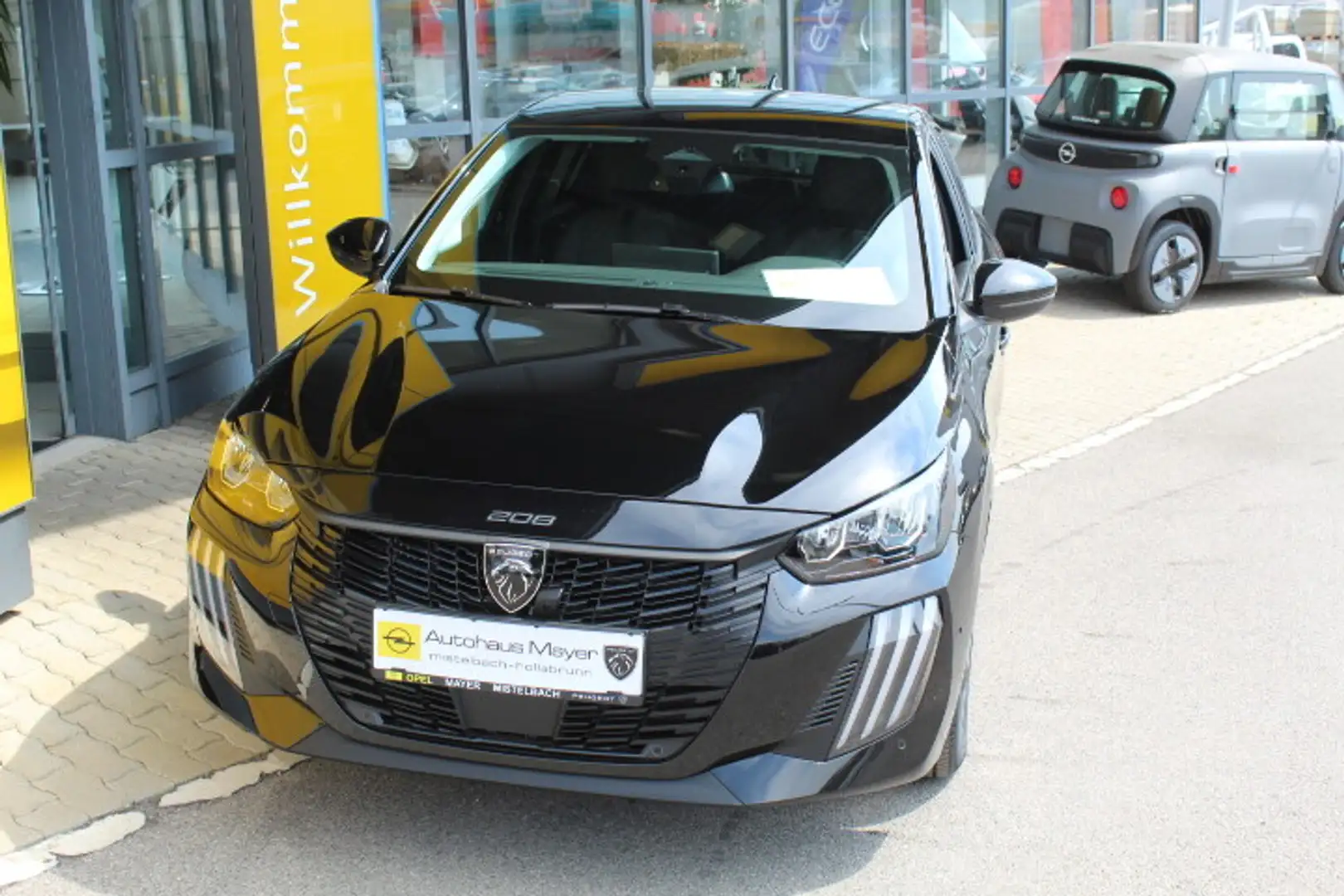 Peugeot 208 Hybrid 110 e-DCS6 Allure Schwarz - 2