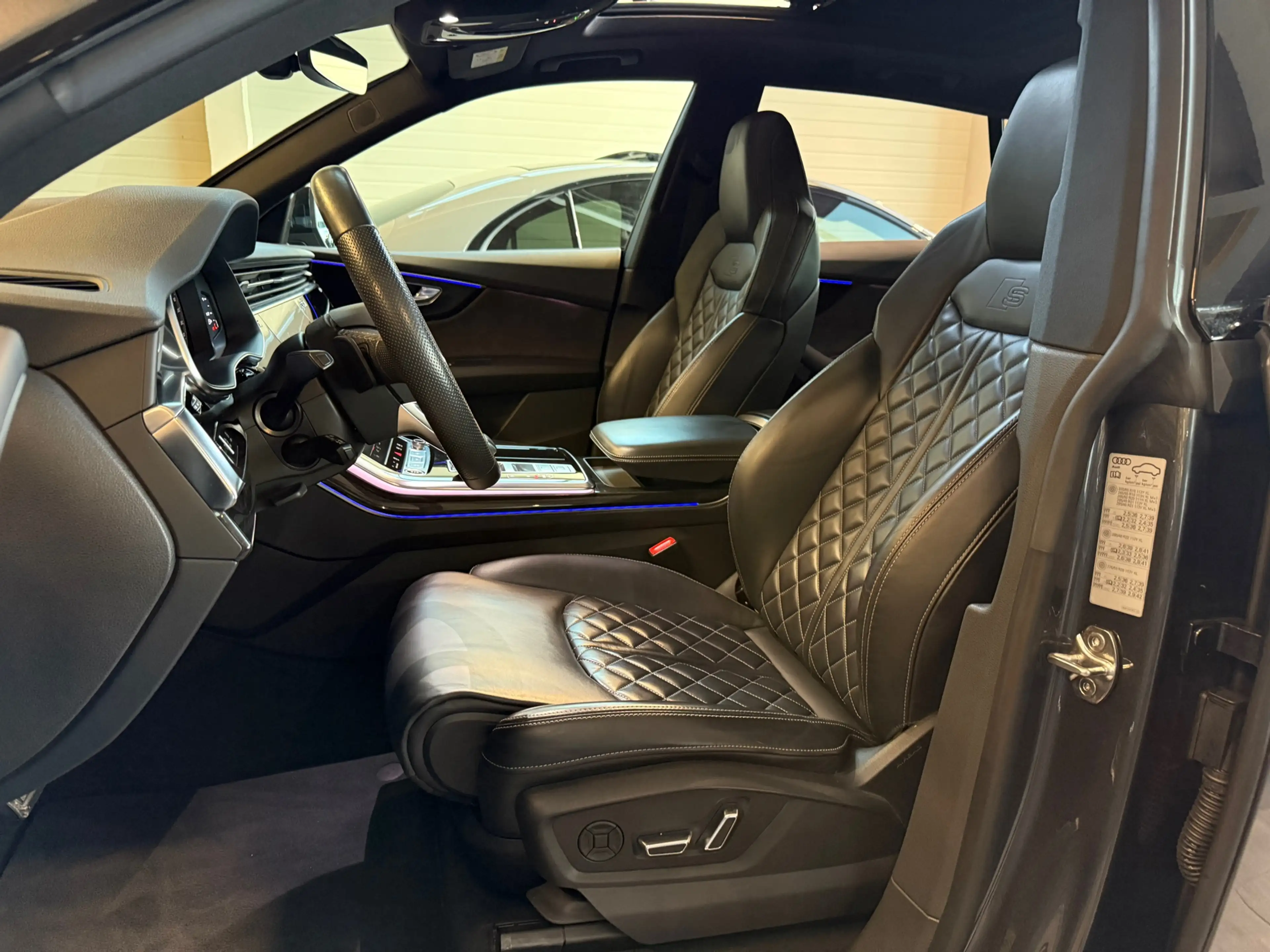 Audi Q8 60 TFSI e quattro S Line Pano|RS Seat|B&O|Trekhaak — photo 3