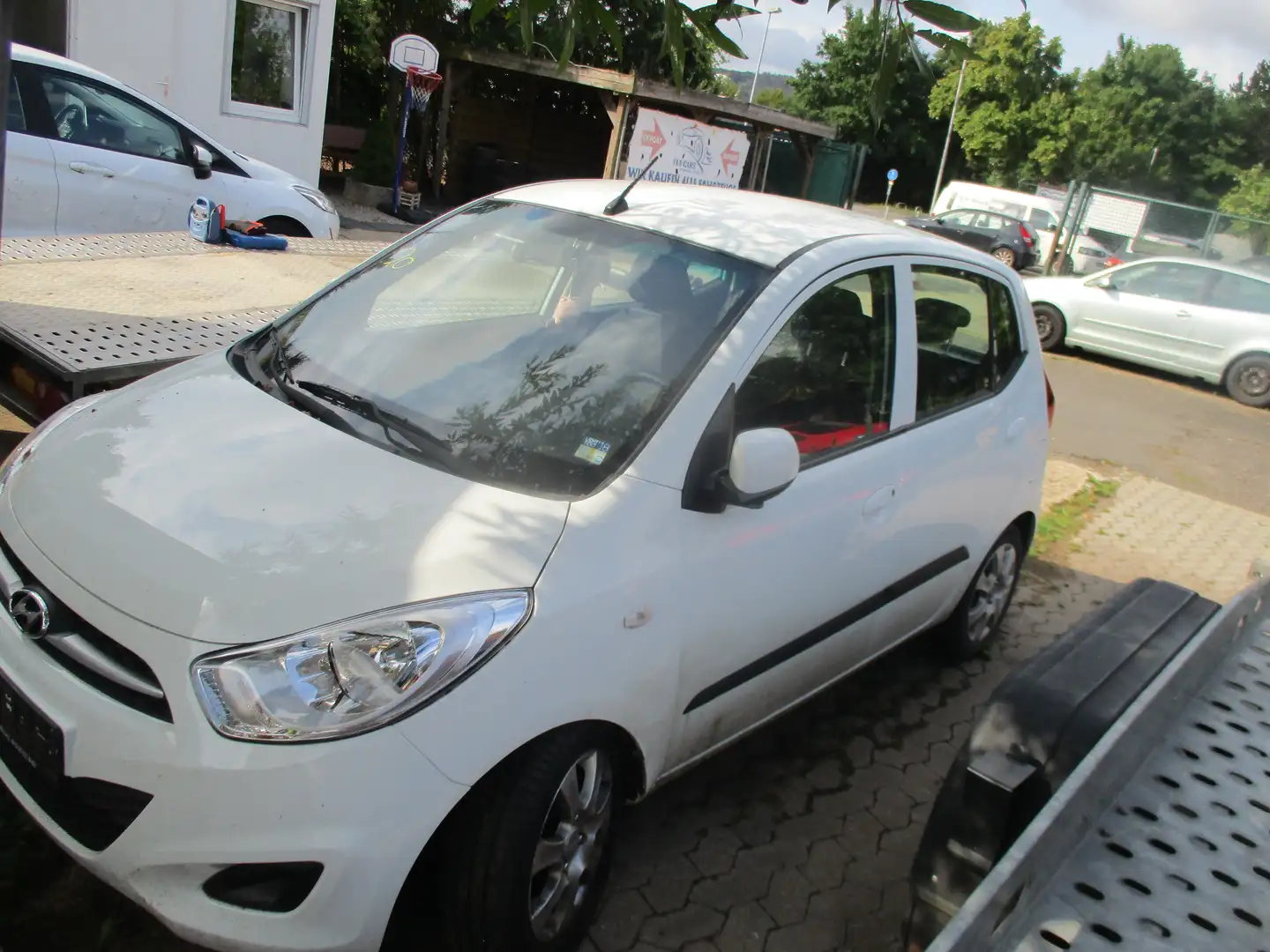 Hyundai i10 1.1 Bílá - 1
