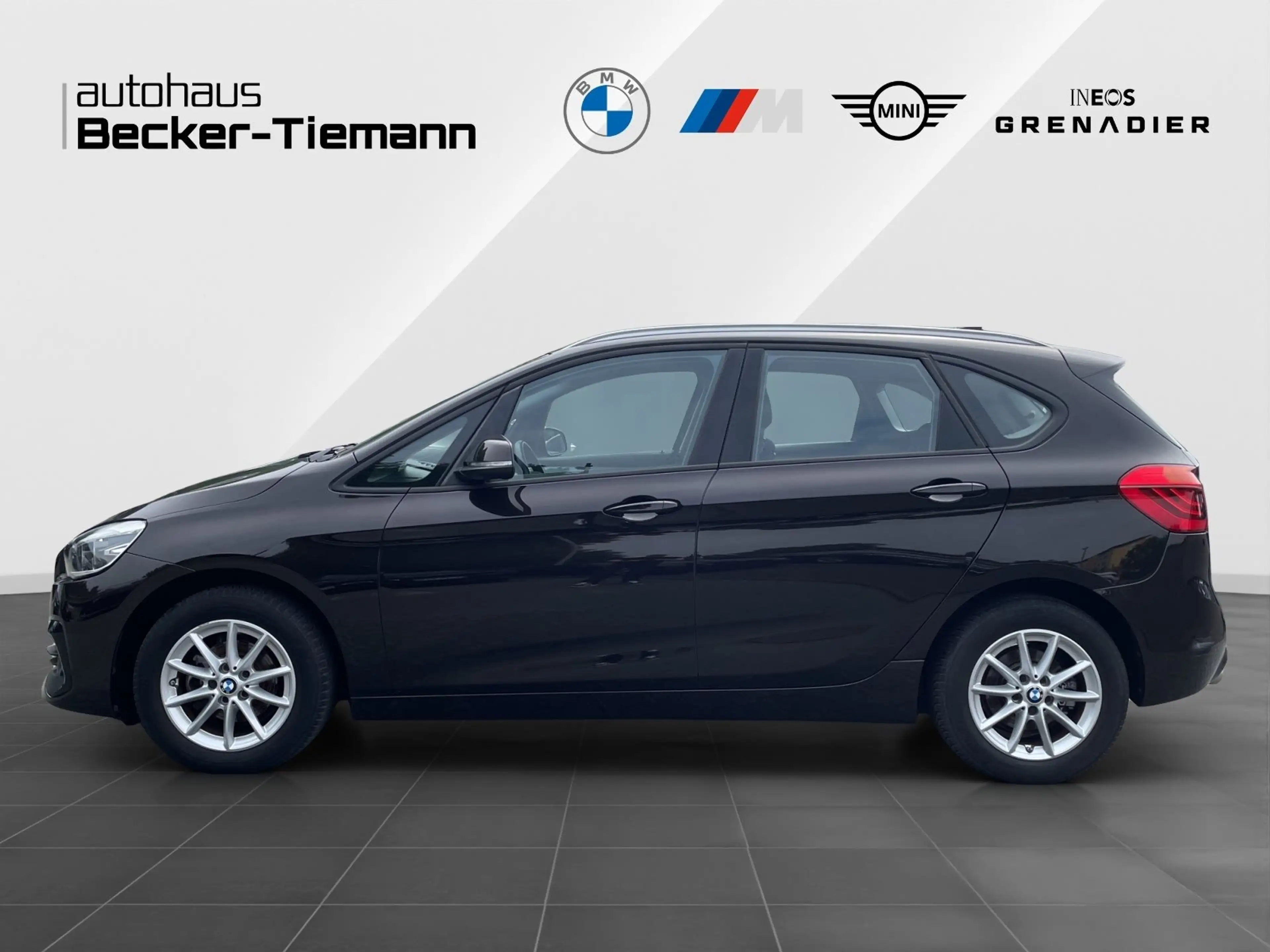 BMW 216 i Active Tourer/ Advantage/ LED Scheinwrf./ SHZ/ P — photo 3