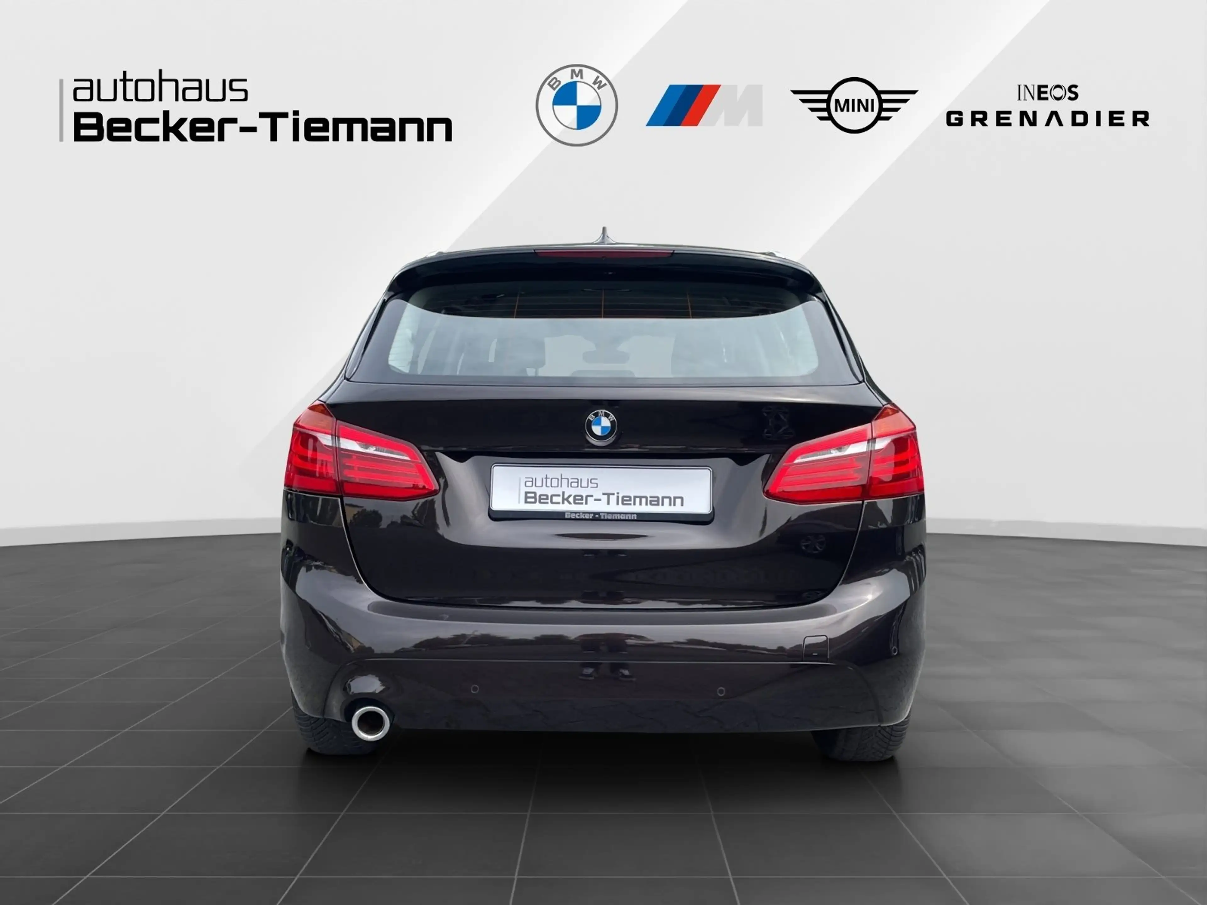 BMW 216 i Active Tourer/ Advantage/ LED Scheinwrf./ SHZ/ P — photo 4
