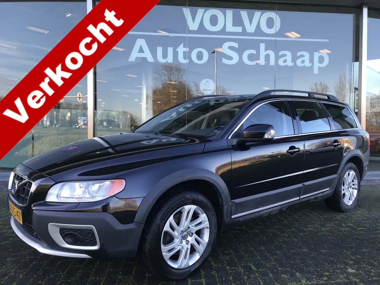 Volvo XC70 2.0 D4 FWD Summum 5 cilinder Automaat | Rijklaar i Noir - 1