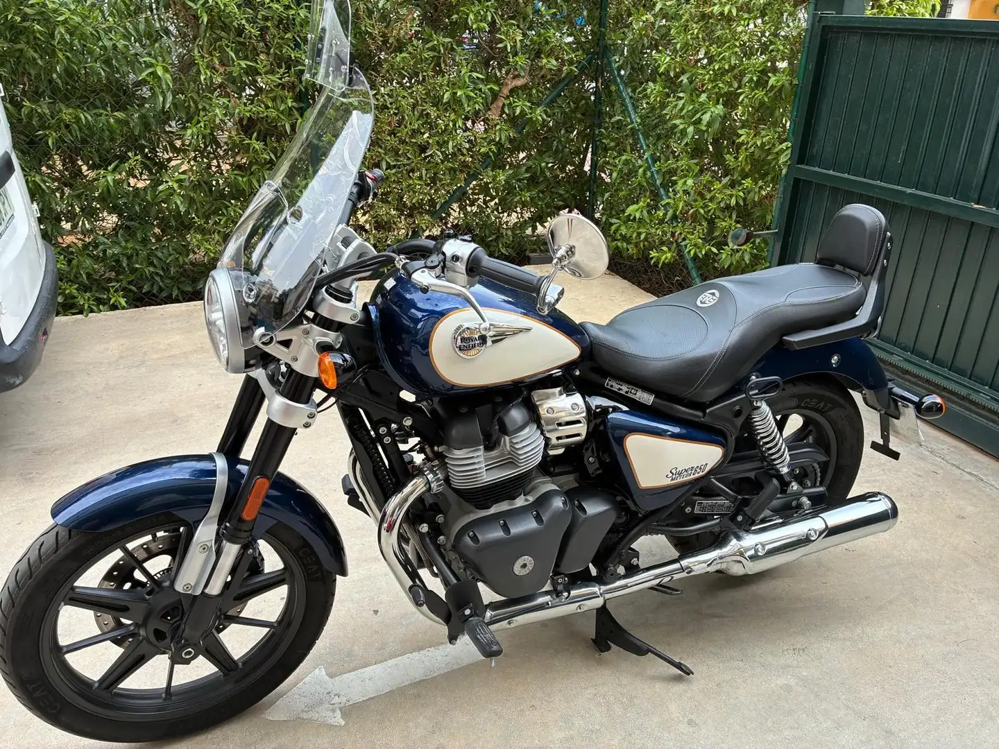Royal Enfield Super Meteor 650  En Perfecto Estado - 2