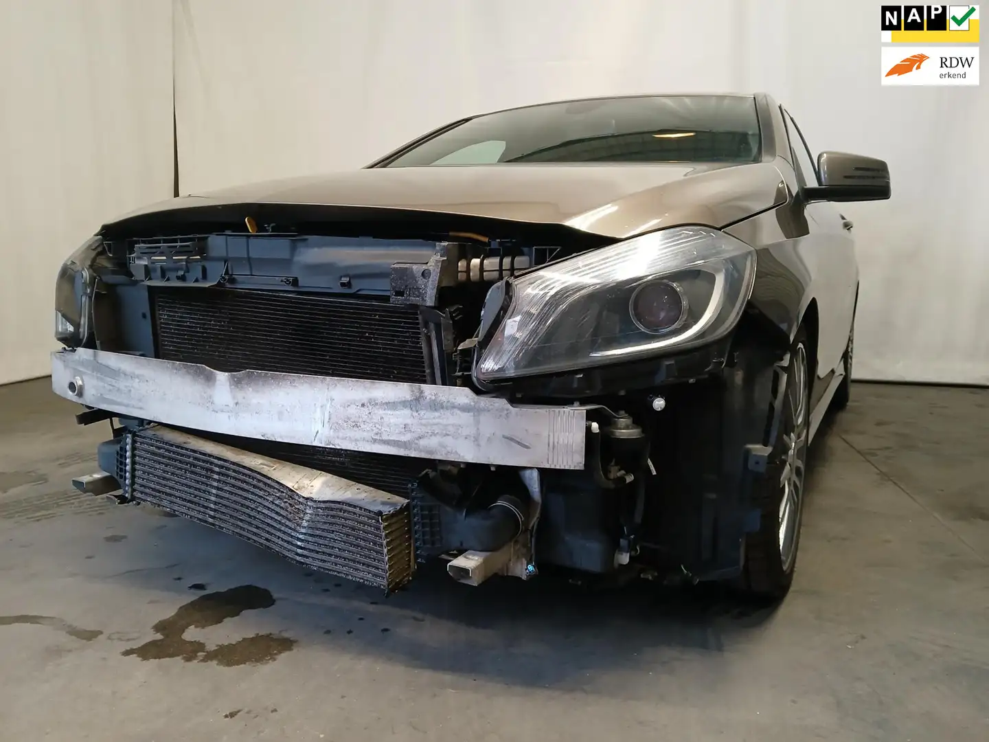 Mercedes-Benz A 180 Clima - Front Schade Grijs - 1