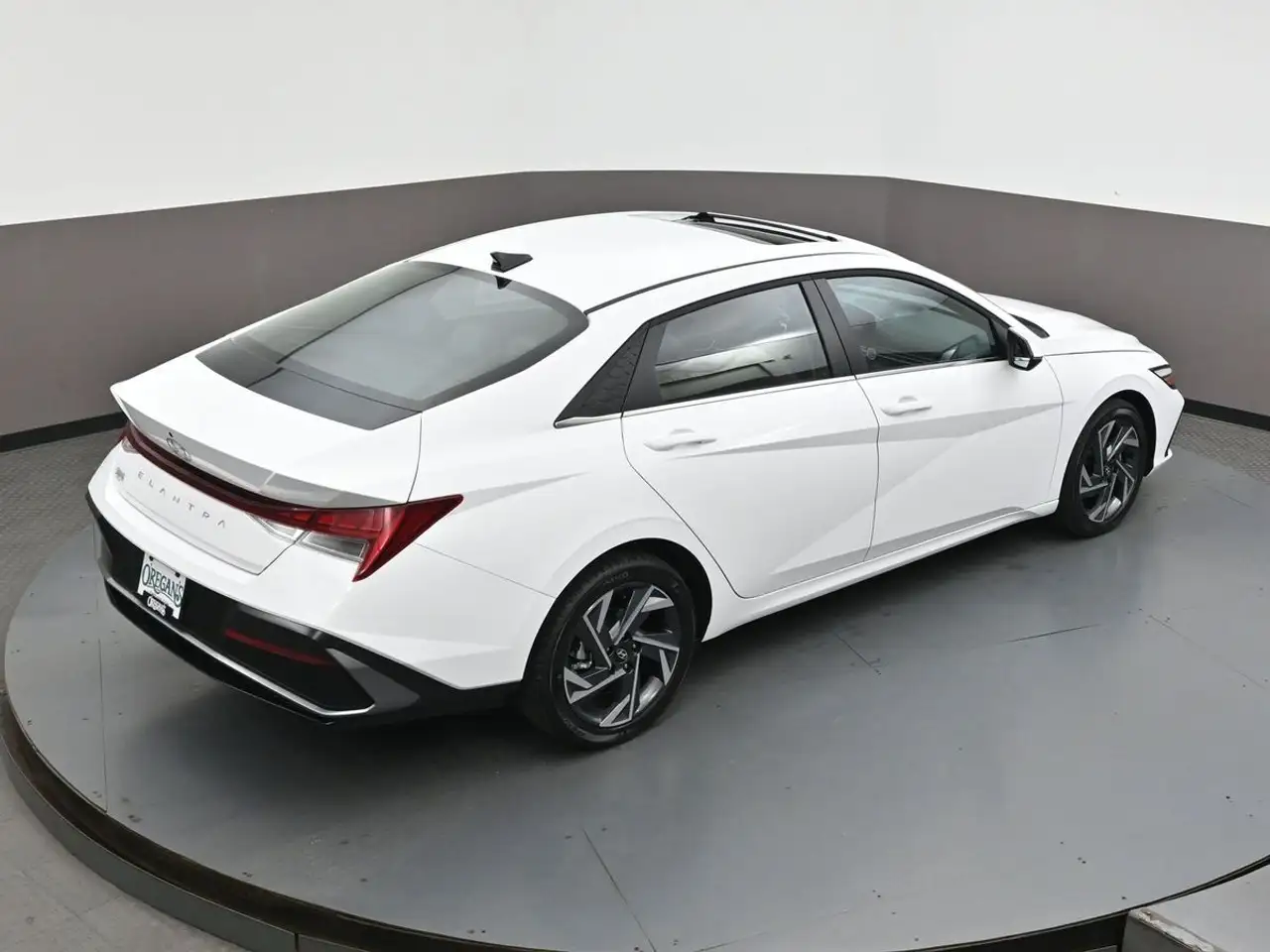 Hyundai ELANTRA снимка Hyundai ELANTRA
