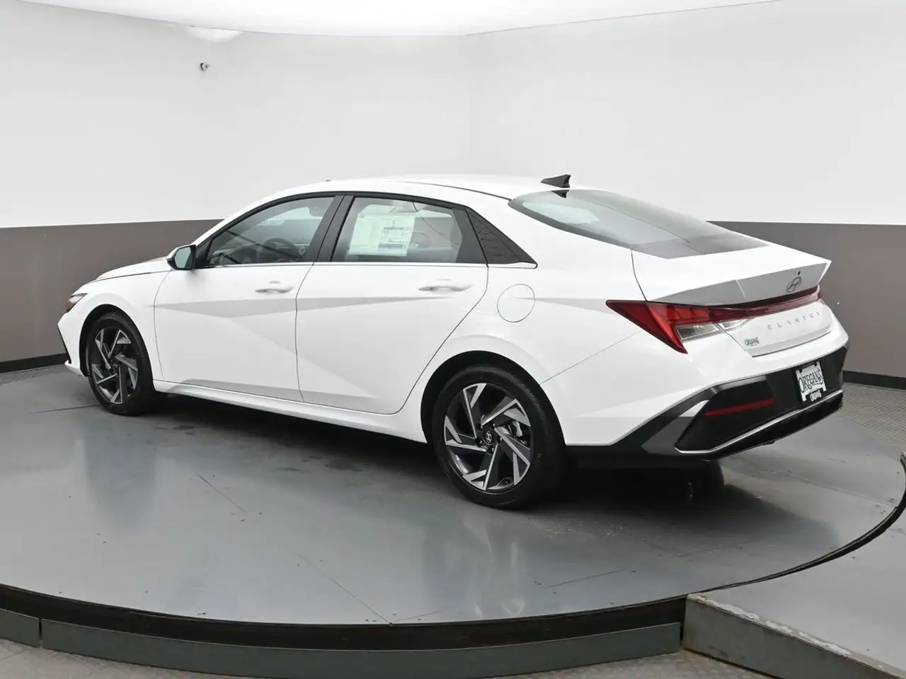 Hyundai ELANTRA снимка Hyundai ELANTRA