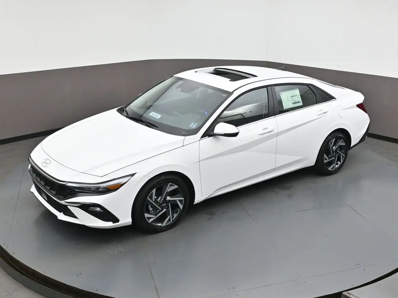 Hyundai ELANTRA снимка Hyundai ELANTRA