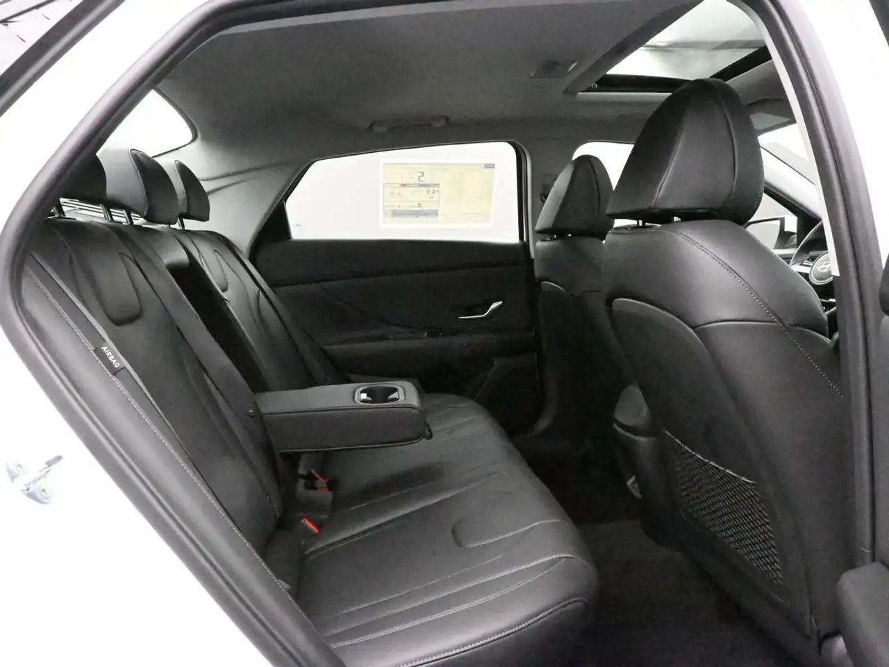 Hyundai ELANTRA снимка Hyundai ELANTRA