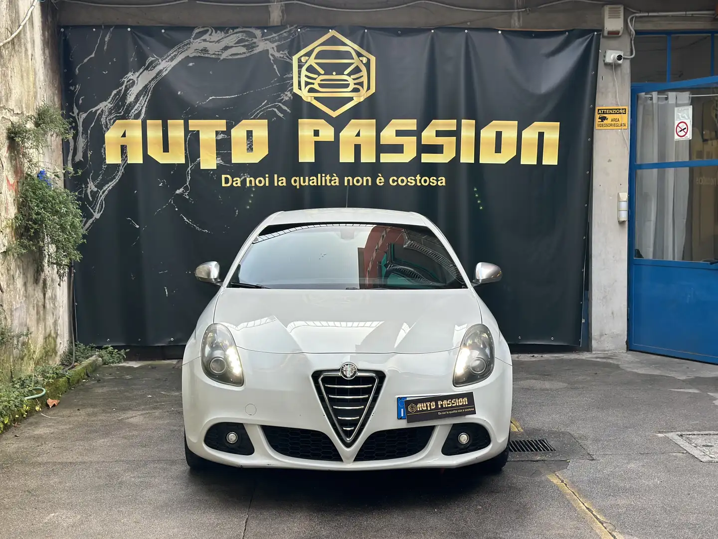 Alfa Romeo Giulietta Giulietta III 2010 1.4 t. m.air Distinctive 170cv Bianco - 2