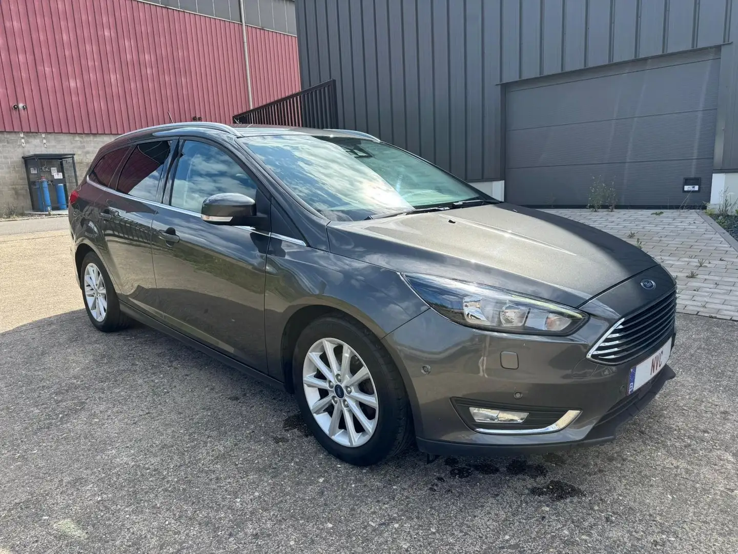 Ford Focus Focus SW 1.0 Titanium 125cv Keyless/GPS/Carplay/ Grijs - 1