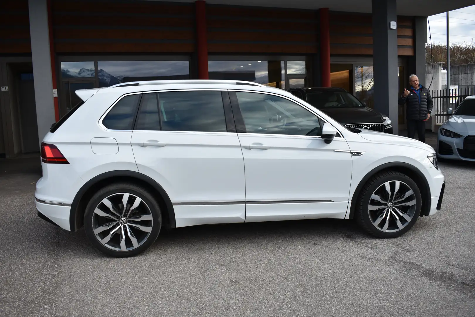 Volkswagen Tiguan R-LINE 4MOTION 150CV MANUALE UNICO PROPRIETARIO Weiß - 1