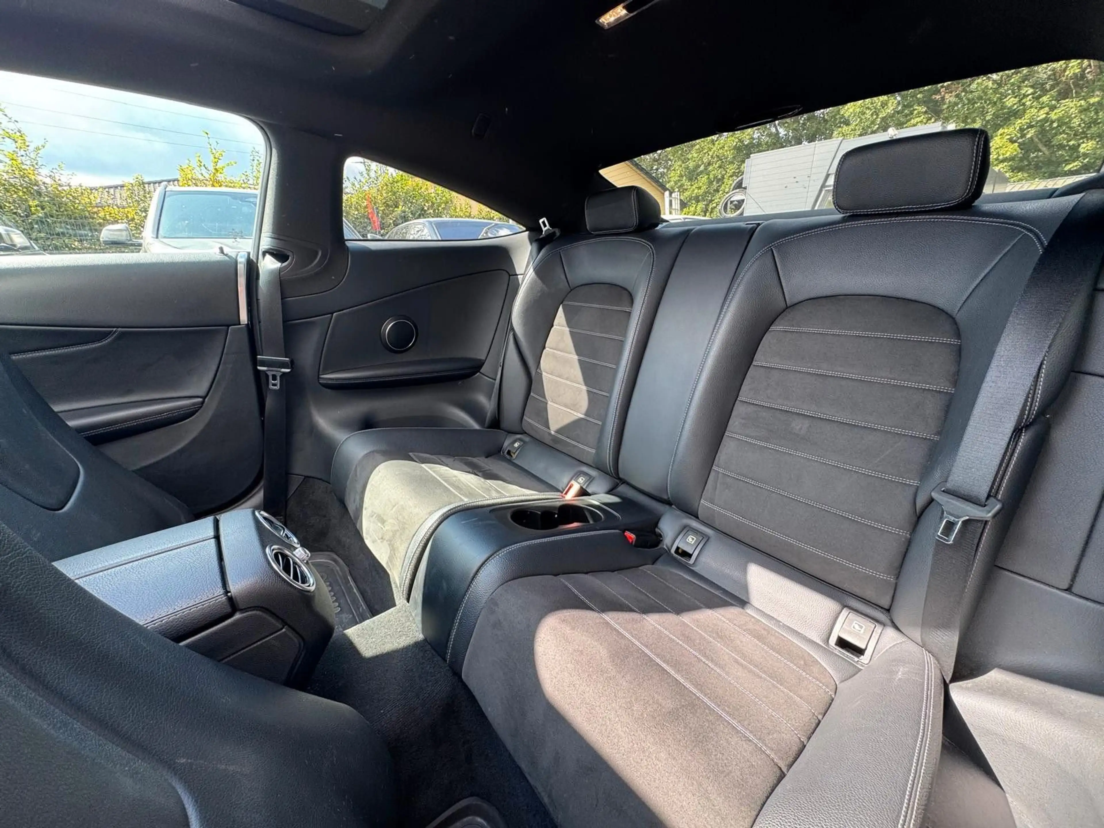 Mercedes-Benz C 180 AMG LINE Kamera*Navi*Tempomat*Pano — photo 14