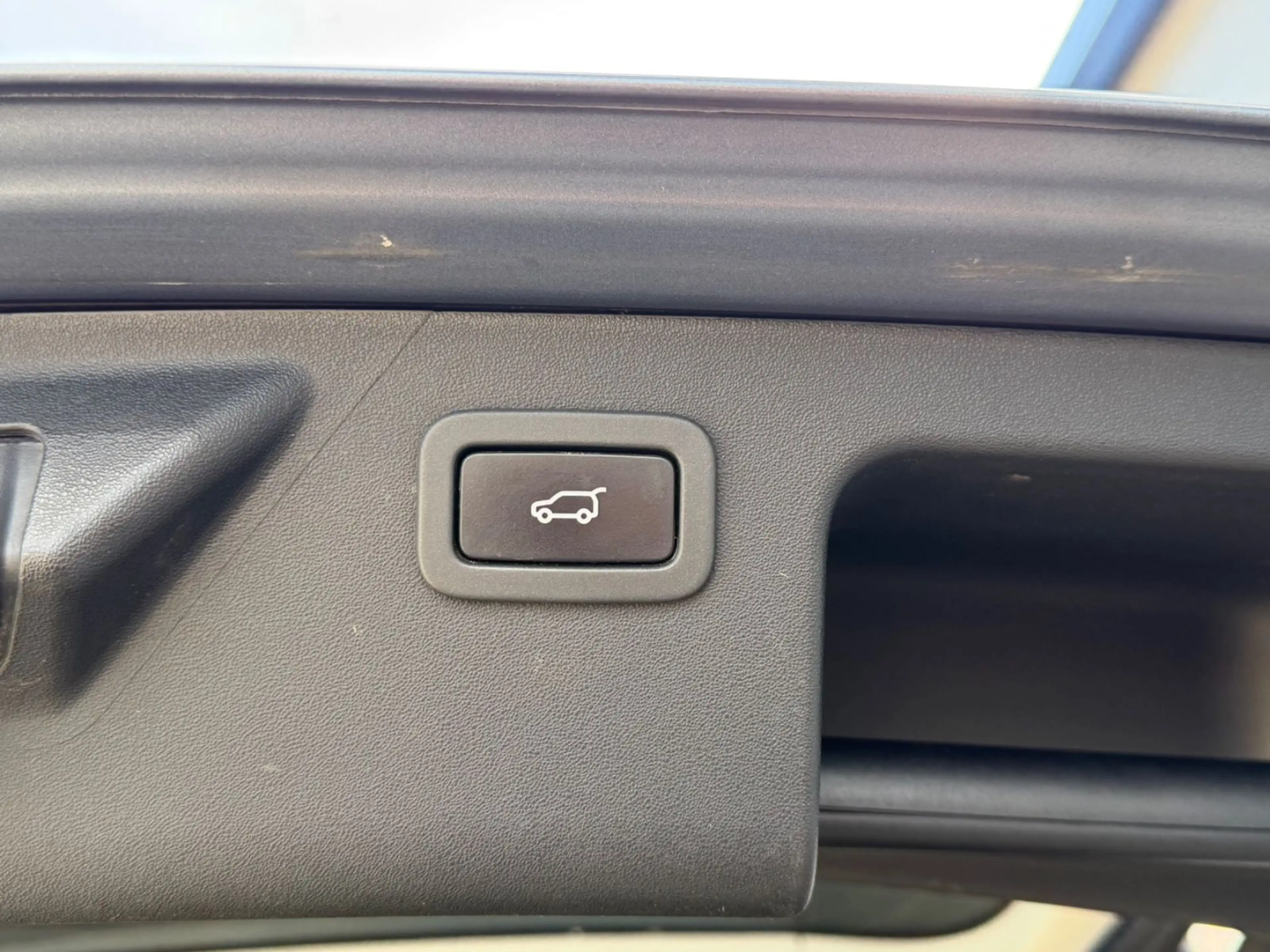 Land Rover Discovery Sport HSE AHK/LED/NAVI/4xSHZ/R-KAM — photo 14