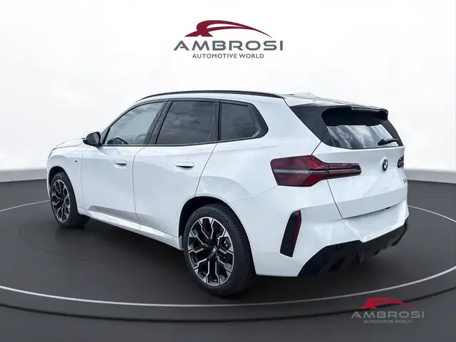 BMW X3 view 4