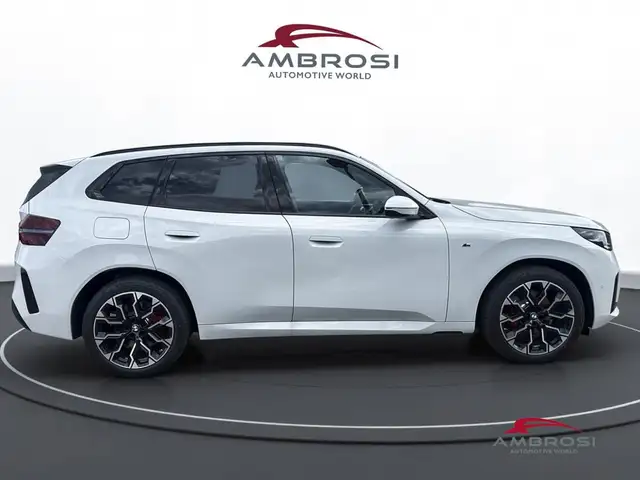 BMW X3 view 5