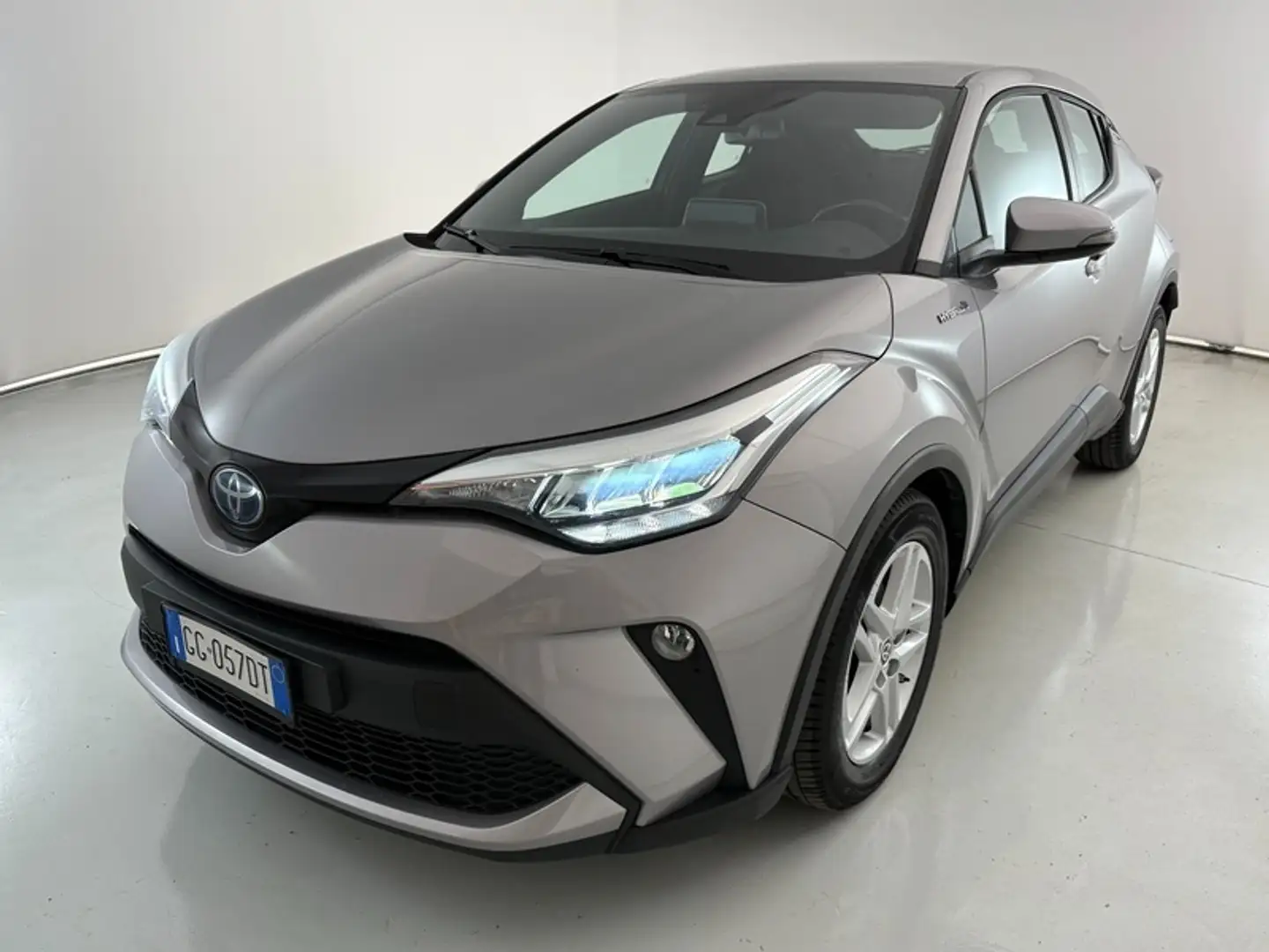 Toyota C-HR 1.8 Hybrid Business - 1