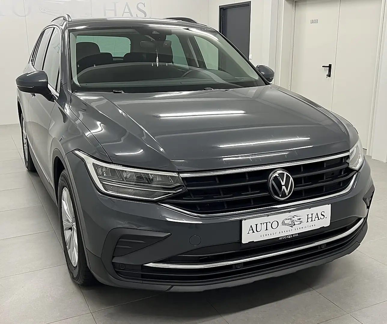 Volkswagen Tiguan 2,0 TDI Life *AHK*CarPlay*ACC* Grau - 1