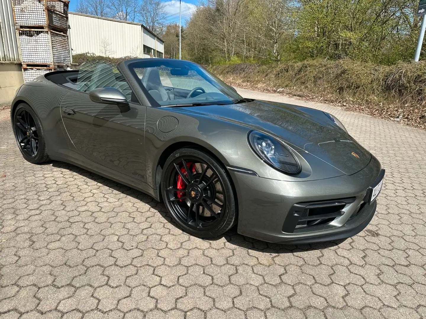Porsche 992 GTS Cabriolet *Bose*Leder*InnoDrive*KAM*LED Grün - 1