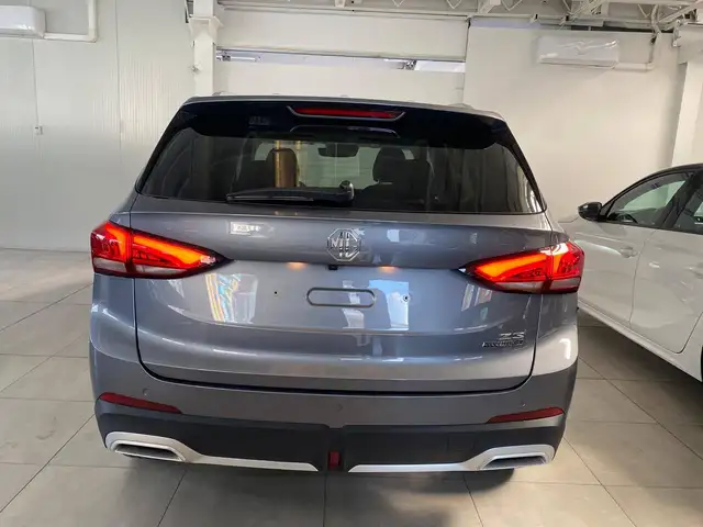MG ZS view 4