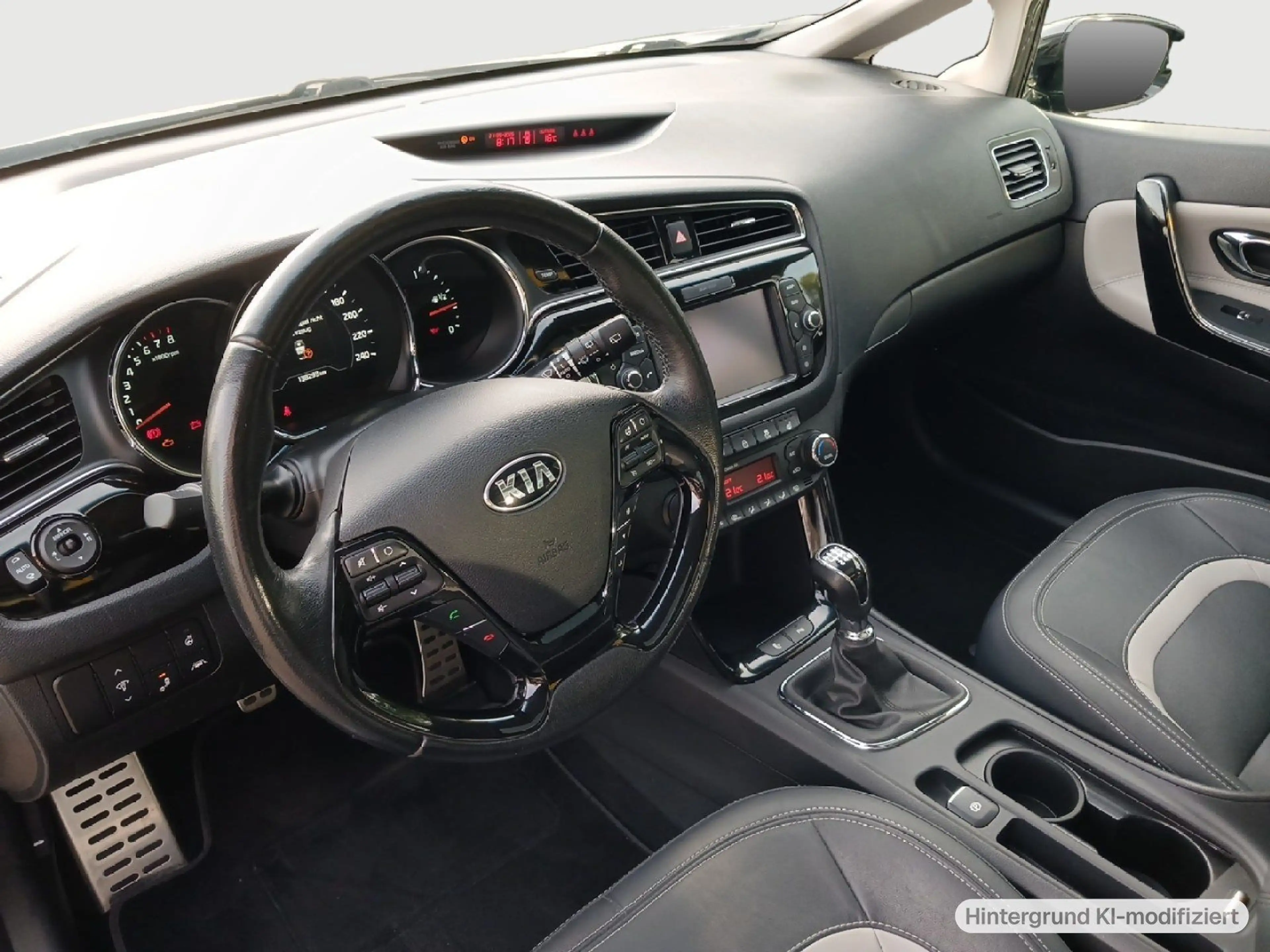 Kia Ceed SW / cee'd SW Ceed Sportswagon Platinum Edition 1.6 GDI Pano,A — photo 11