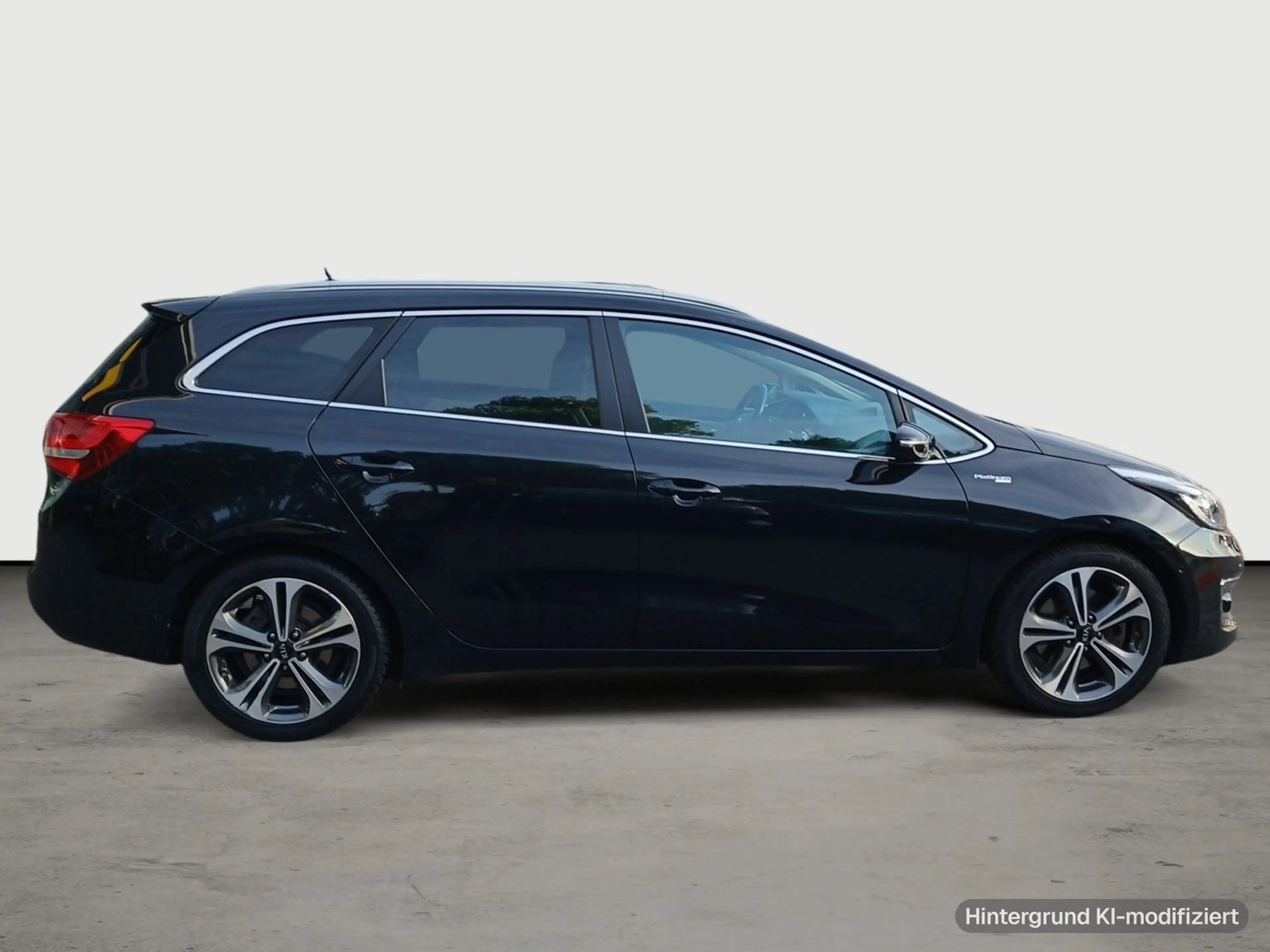 Kia Ceed SW / cee'd SW Ceed Sportswagon Platinum Edition 1.6 GDI Pano,A — photo 4